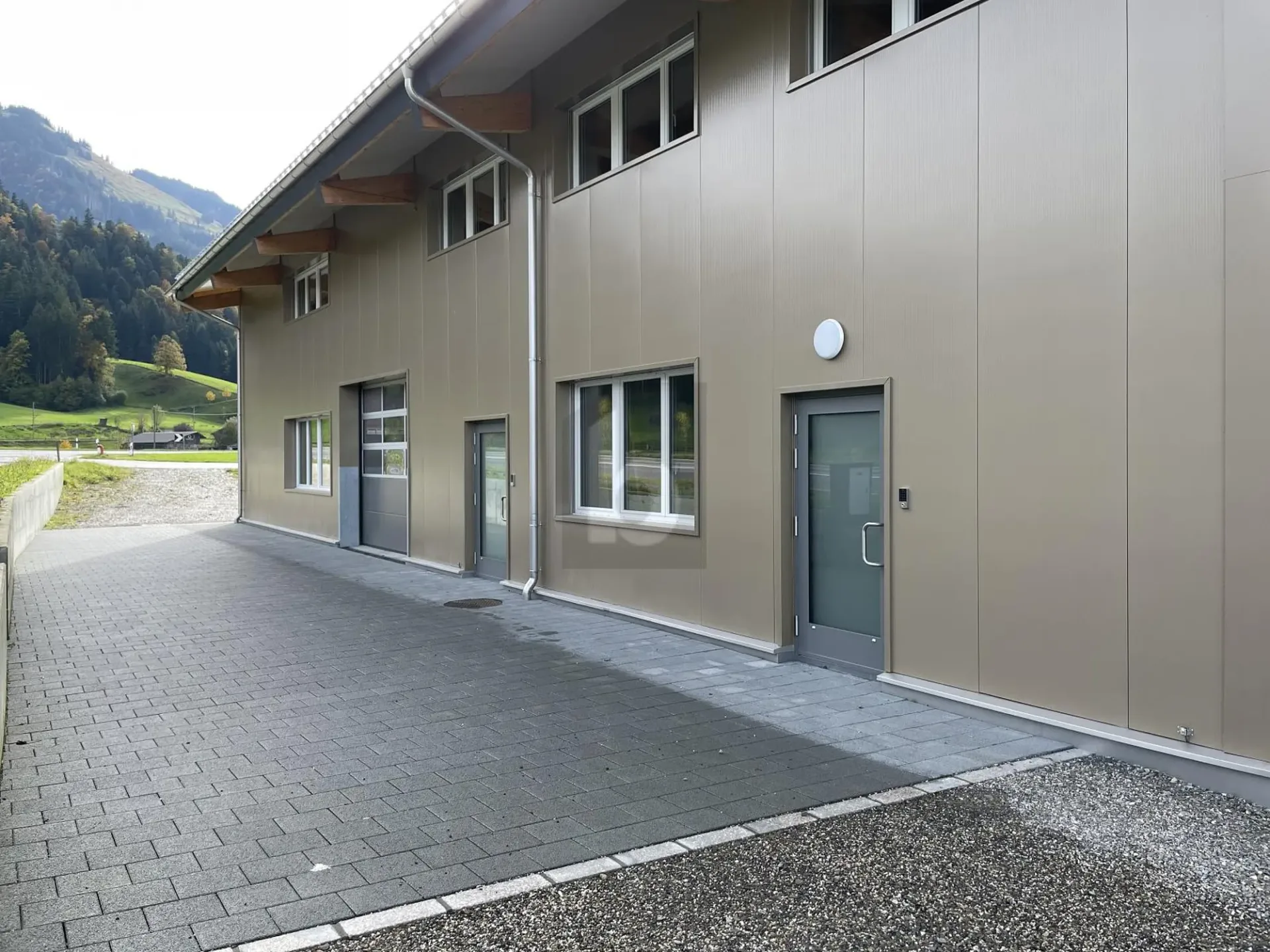 NEUBAU FÜR MASSGESCHNEIDERTE BEDÜRFNISSE