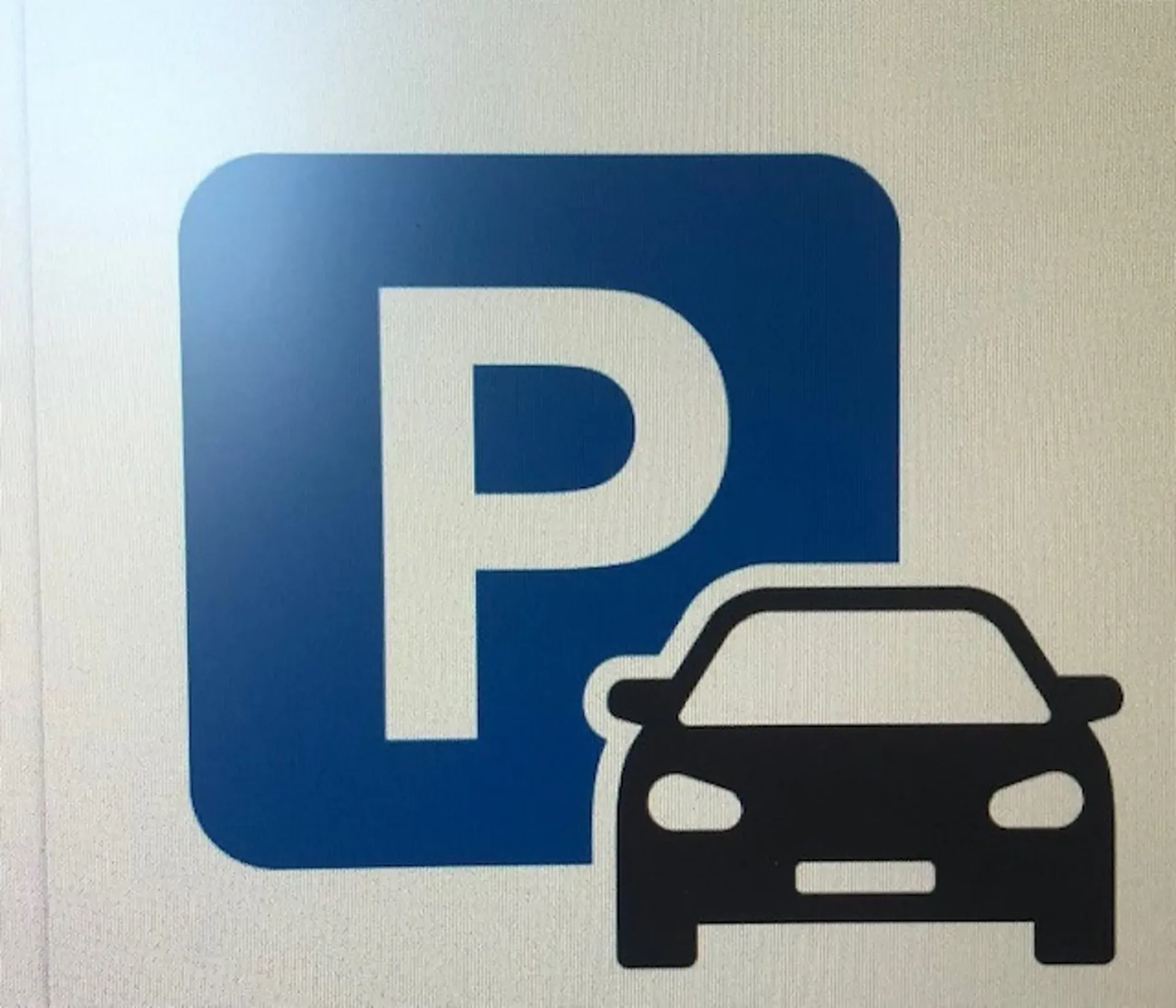 Parkplatz in einer ruhigen Gegend in Pregassona