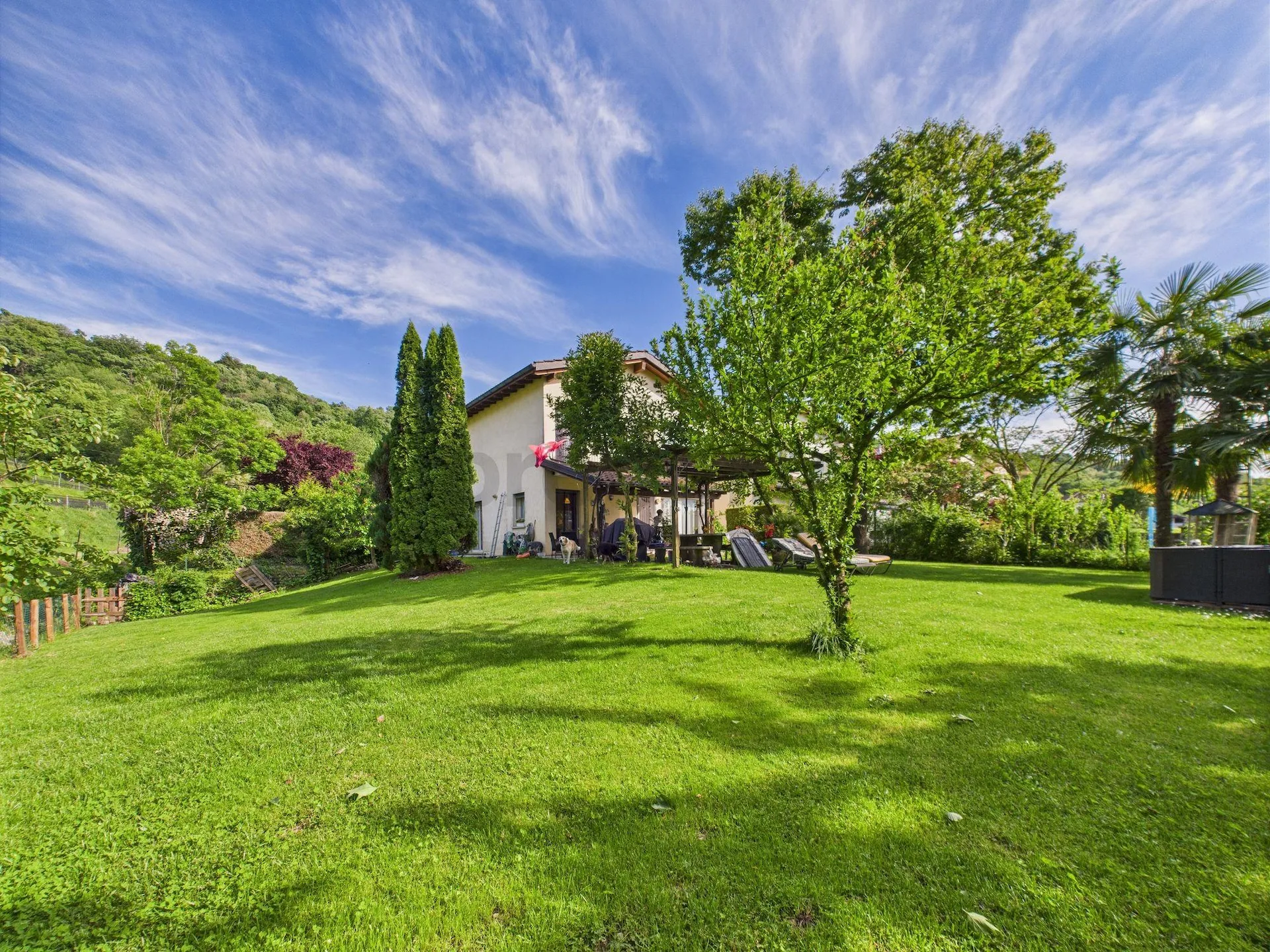 Ruhe und Natur: wunderschönes Einfamilienhaus mit großem Garten