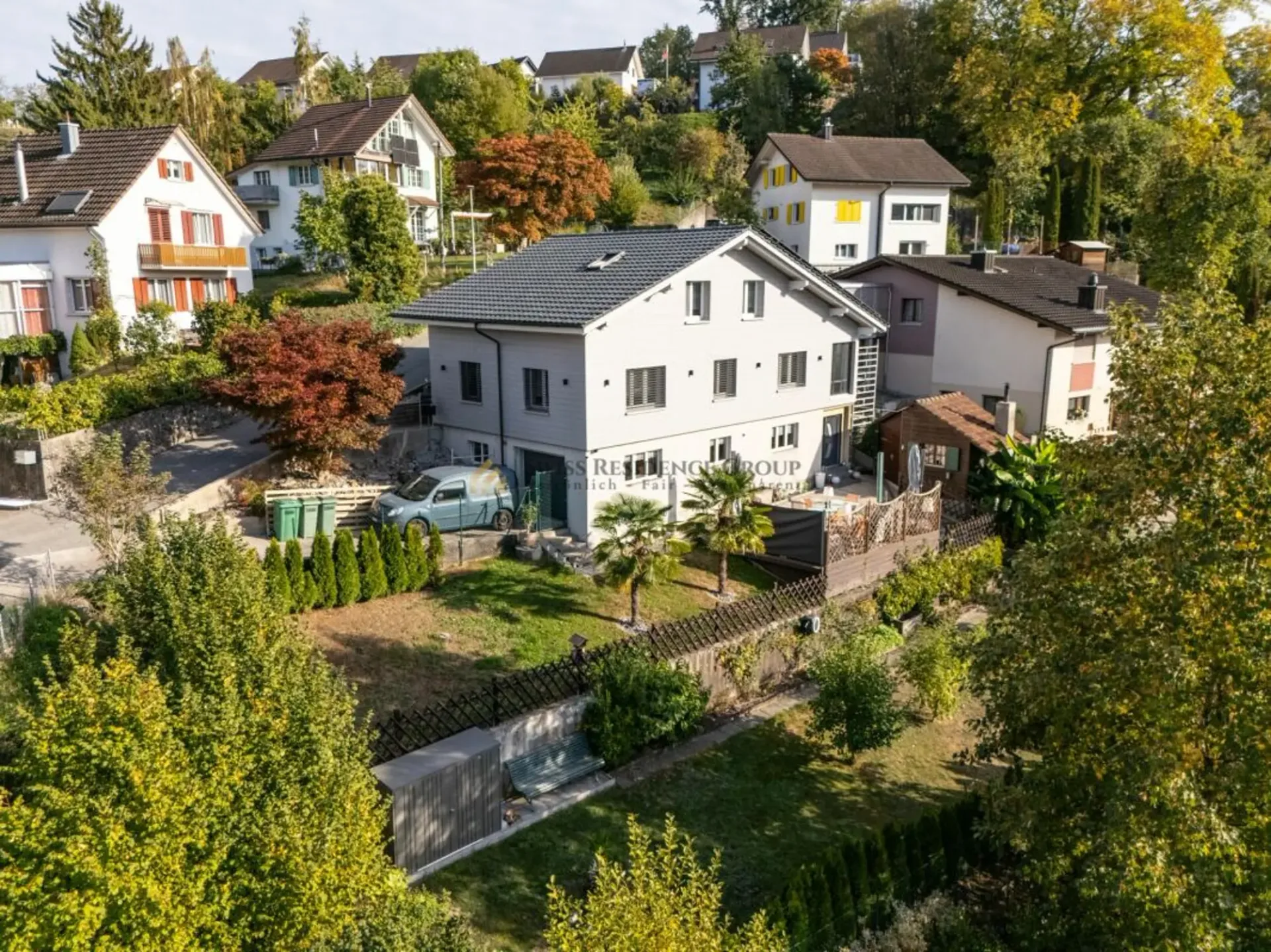 Habiter avec une vue - maison individuelle dépendante sur une pente ensoleillée
