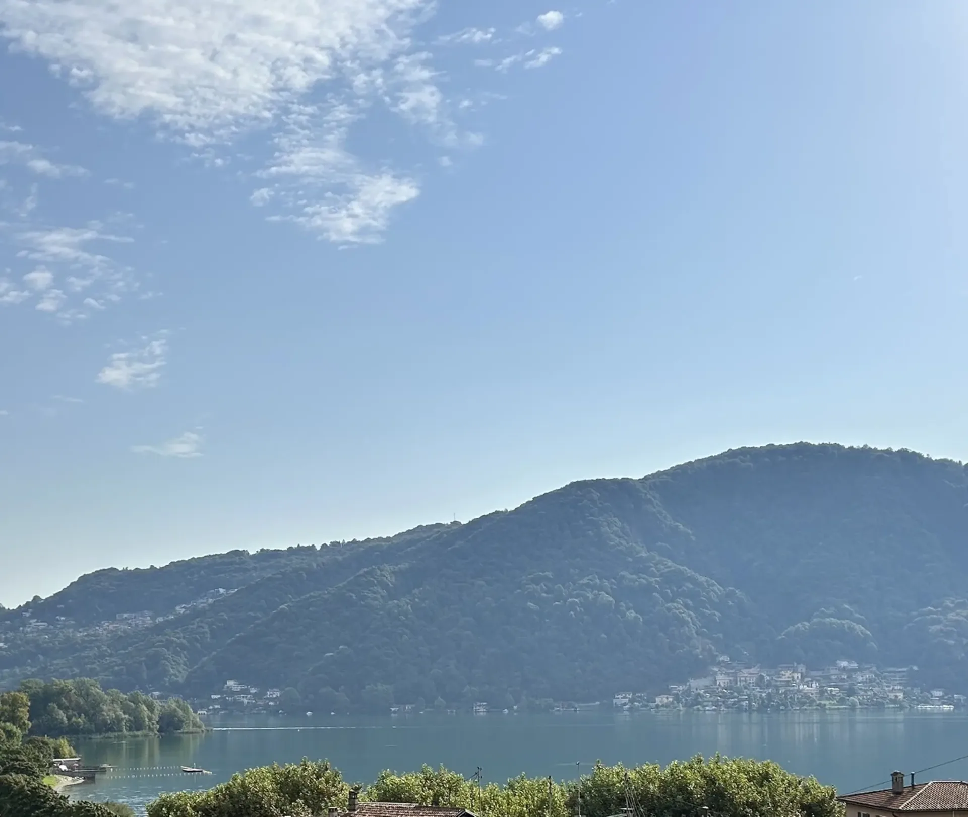 CASLANO TERRENO VISTA LAGO