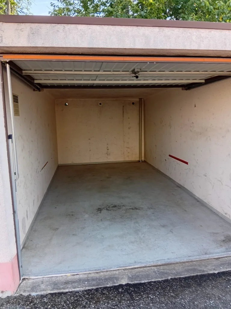 Single garage