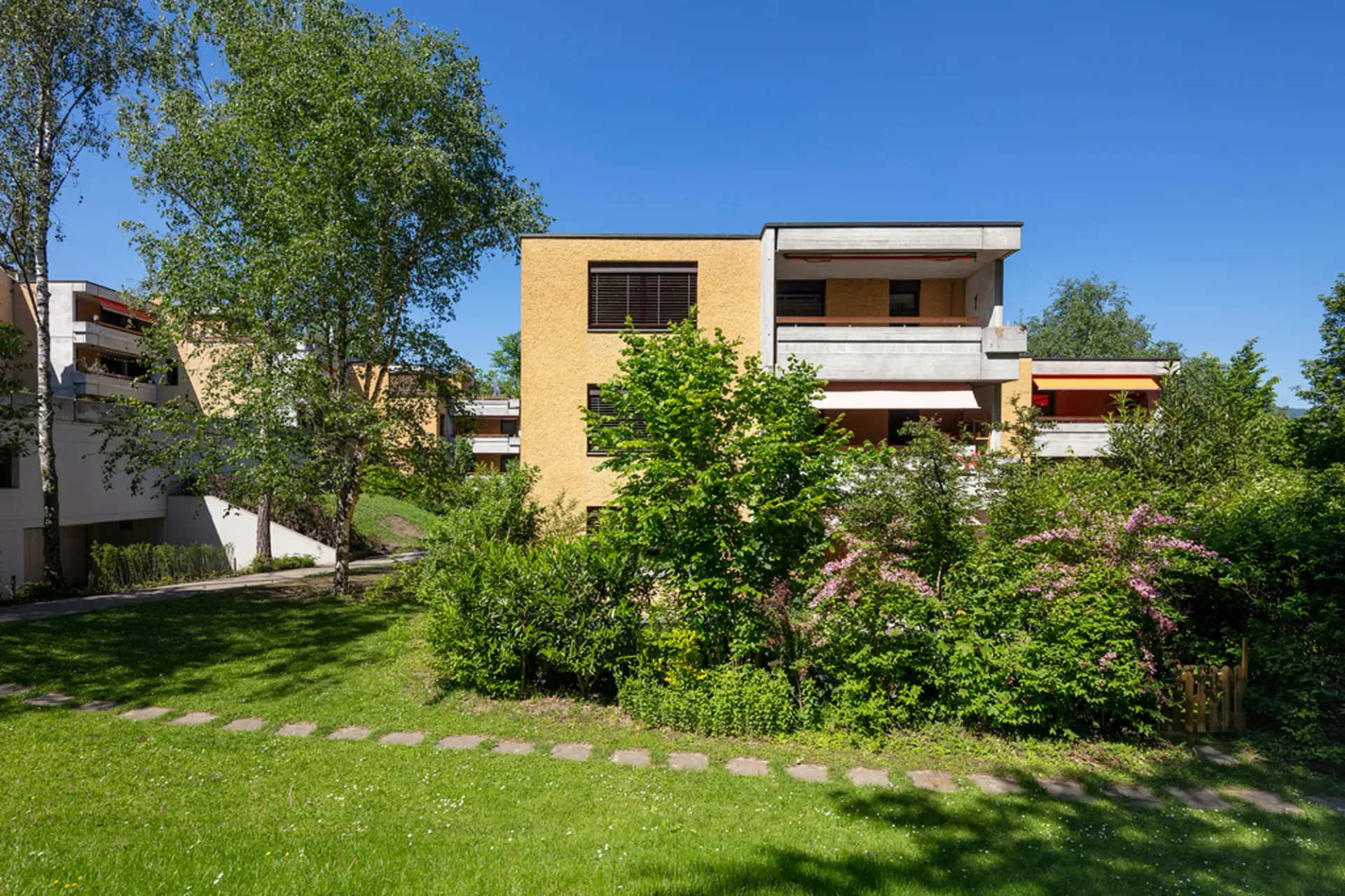 Grosszügige Familienwohnung mit Gartensitzplatz