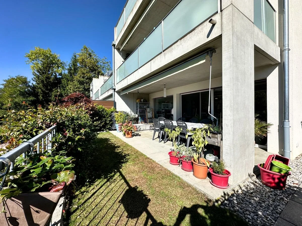 Schönes Familienapartment mit Balkon-Garten und freier Aussicht
