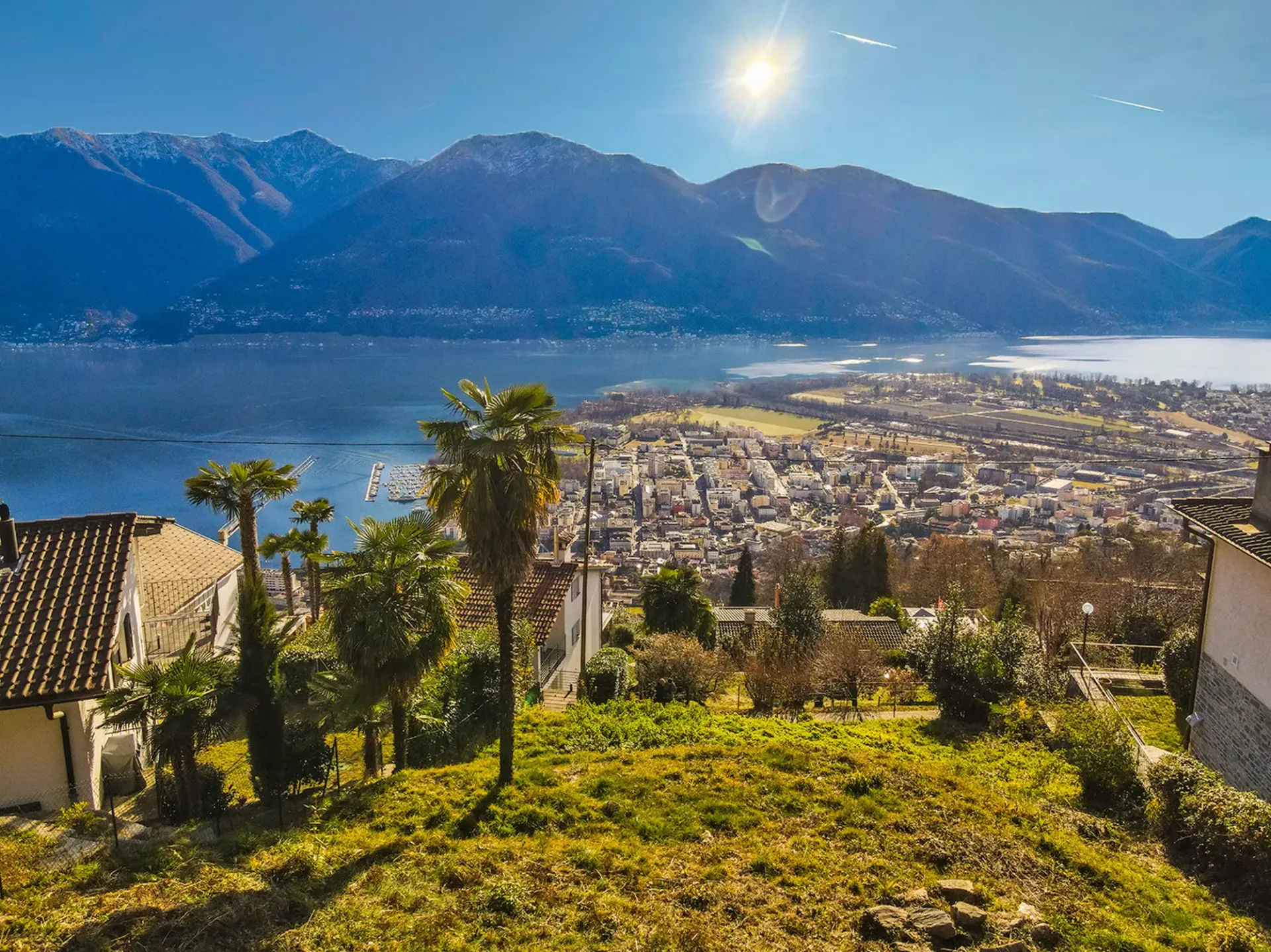 Großes Baugrundstück mit Seeblick