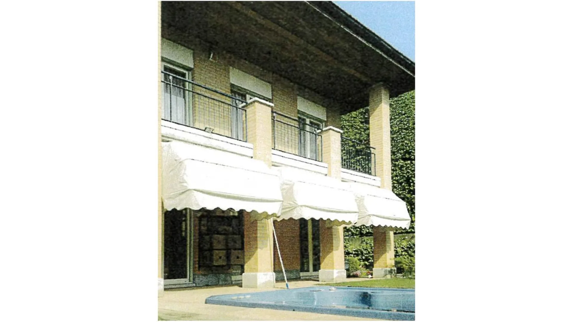 Villetta con giardino e piscina a Mendrisio