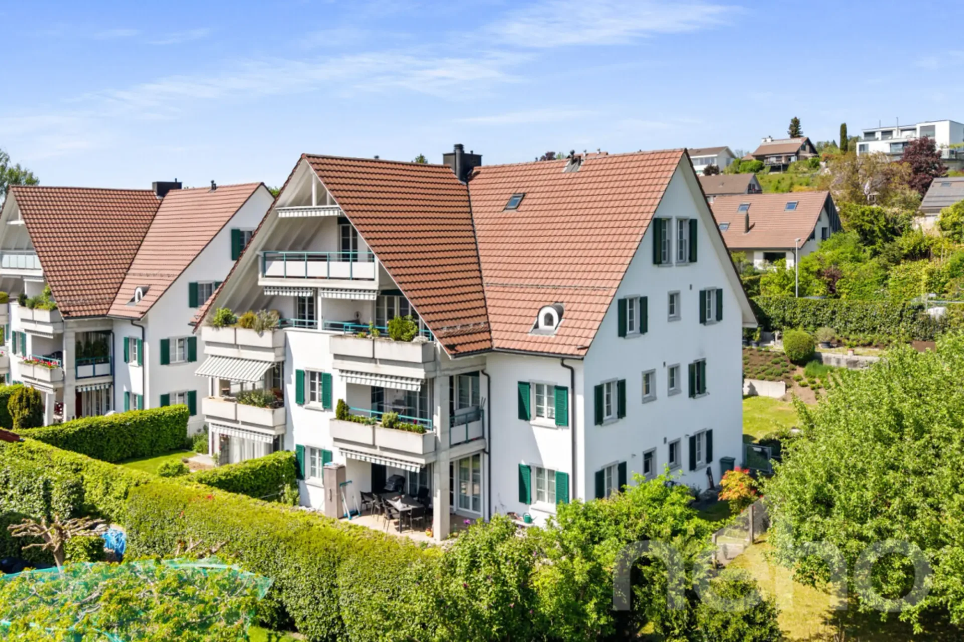 Helle 5.5-Zimmer-Dach-Maisonette-Wohnung mit Ausblick