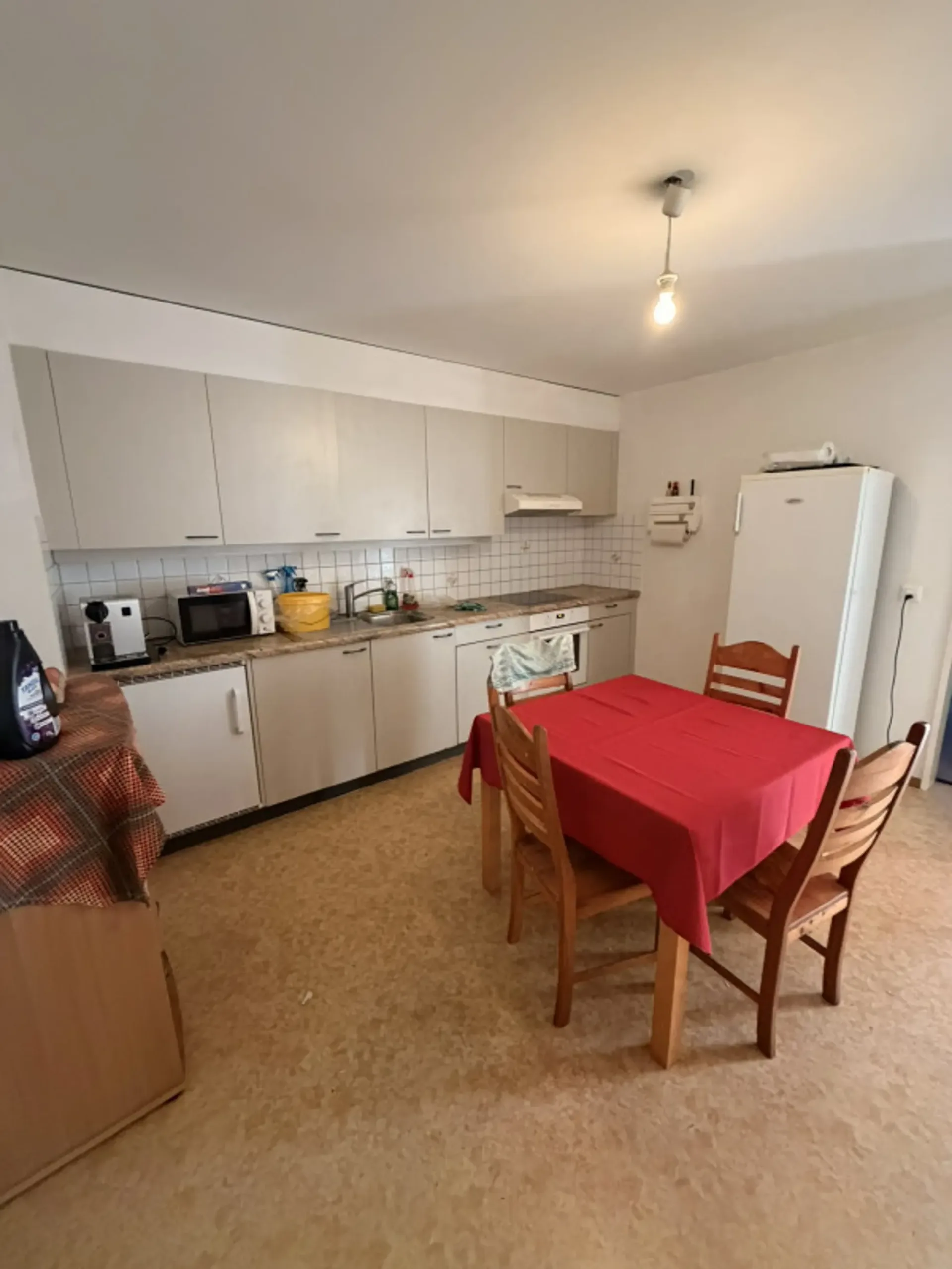 Zu Vermieten - 2-Zimmer-Wohnung im Zentrum von Cossonay