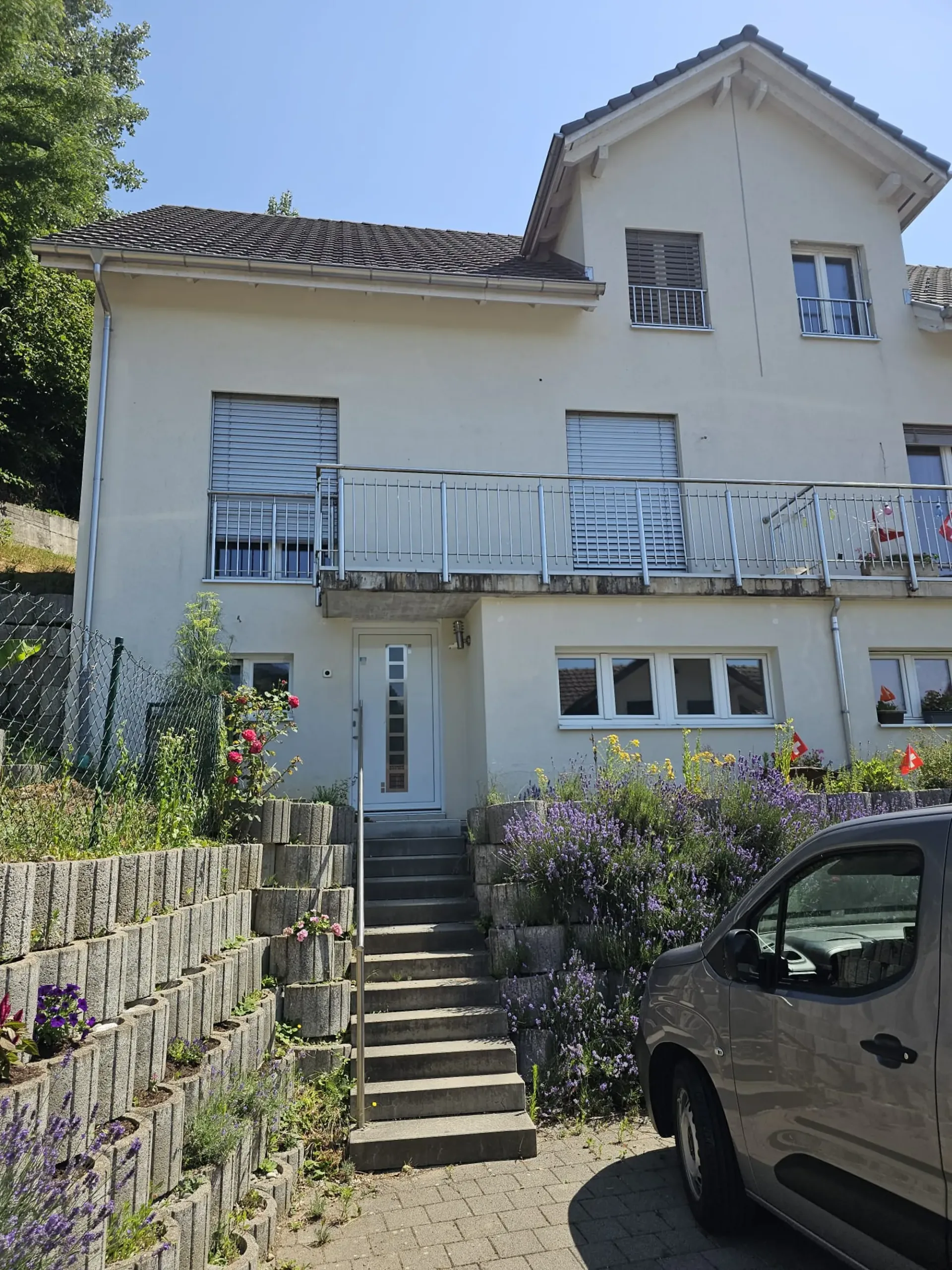 Charmantes 6.5-Zimmer-Doppelhaus in Othmarsingen – Modern, Familienfreundlich und Ruhig
