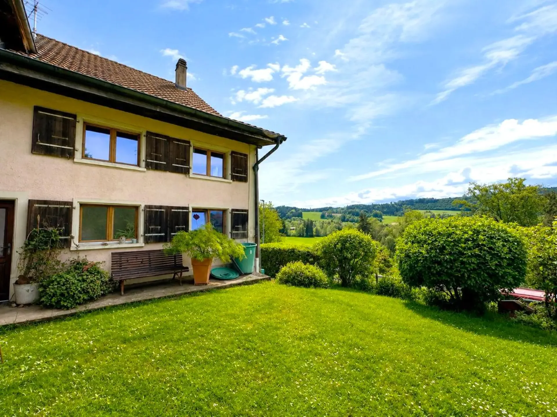 Prächtiges Dorfhaus mit 8.5 Zimmern und großem Potenzial