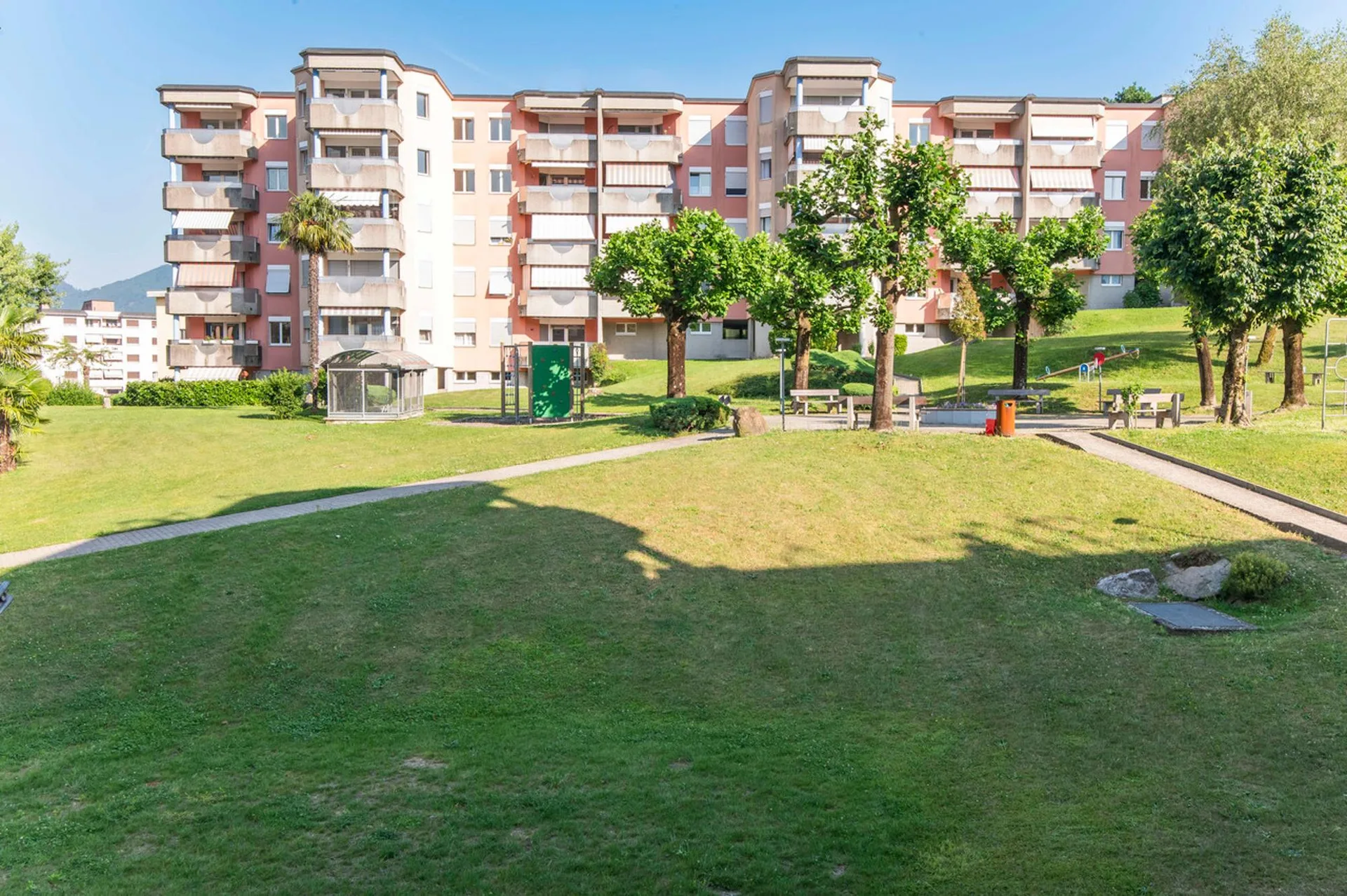 Exklusives 3.5-Zimmer-Wohnung in Breganzona, renoviert mit hochwertigen Ausstattungen