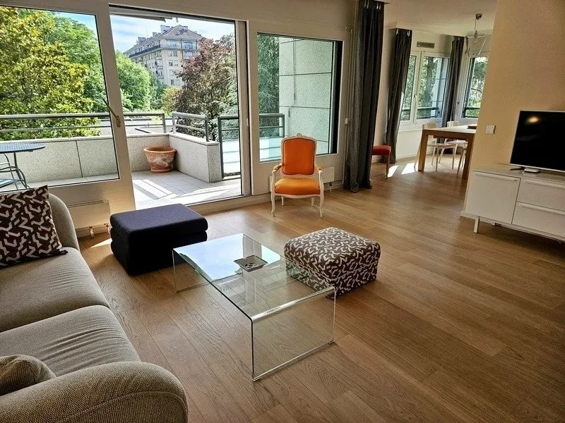 APPARTEMENT 4 PIÈCES À GENÈVE - EAUX-VIVES, MEUBLÉ