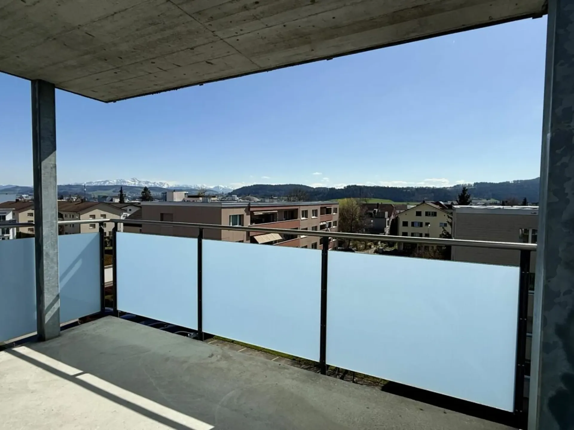 Mountain view in central location