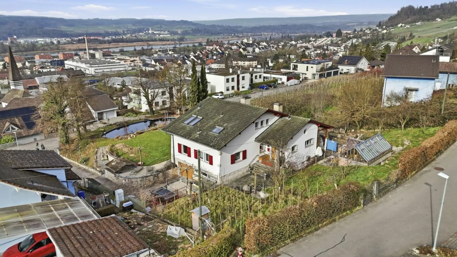 Einzigartiges Anwesen mit Naturpool, Weinberg und Spa-Oase in traumhafter Lage von Klingnau