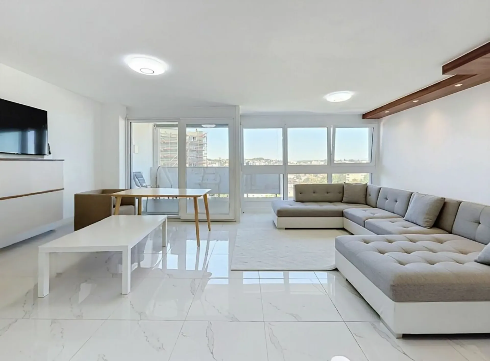 Charming 4.5-room apartment with balcony and cathedral view