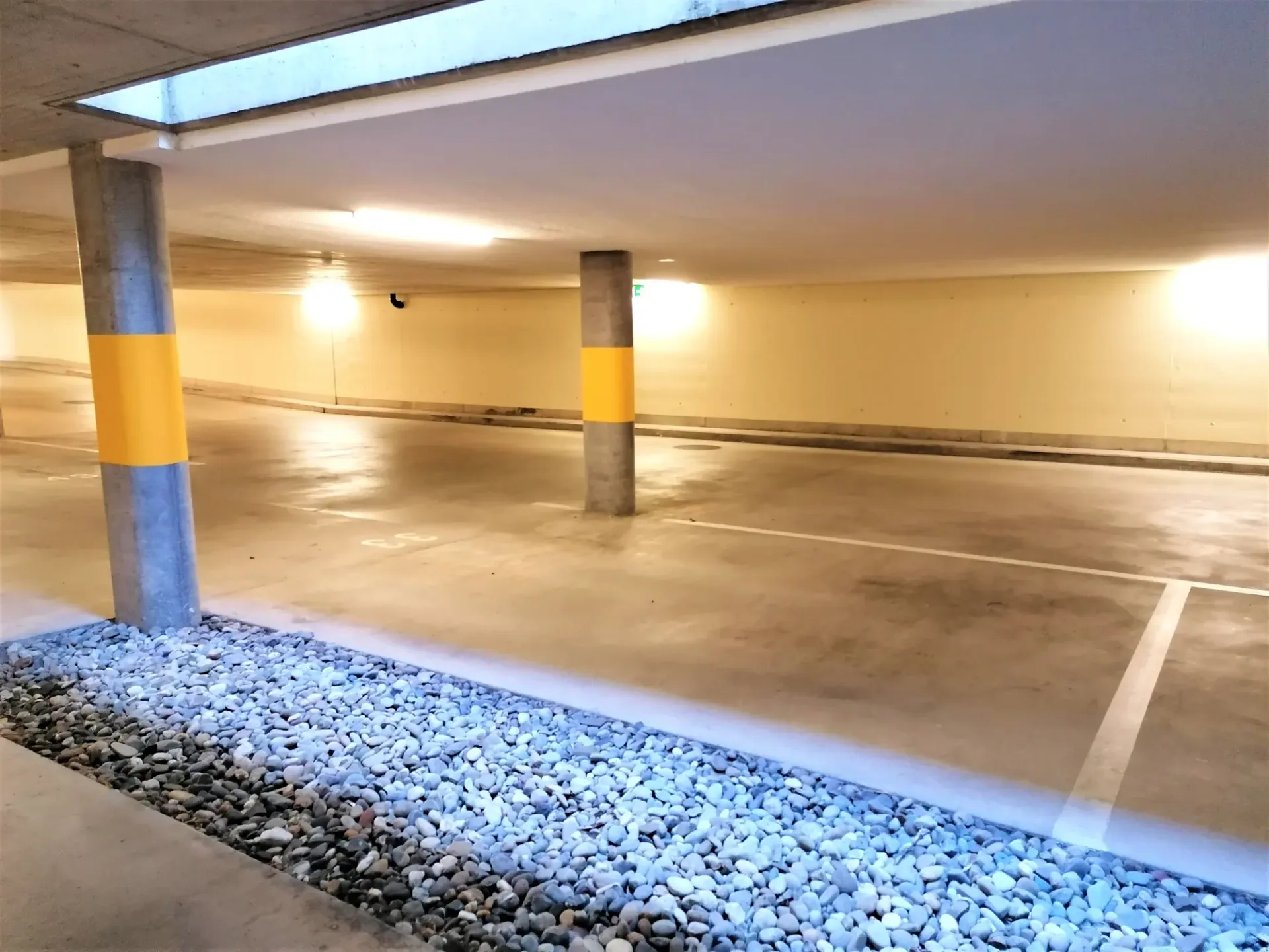 Einstellhallenplatz Nr. 28 zu vermieten
