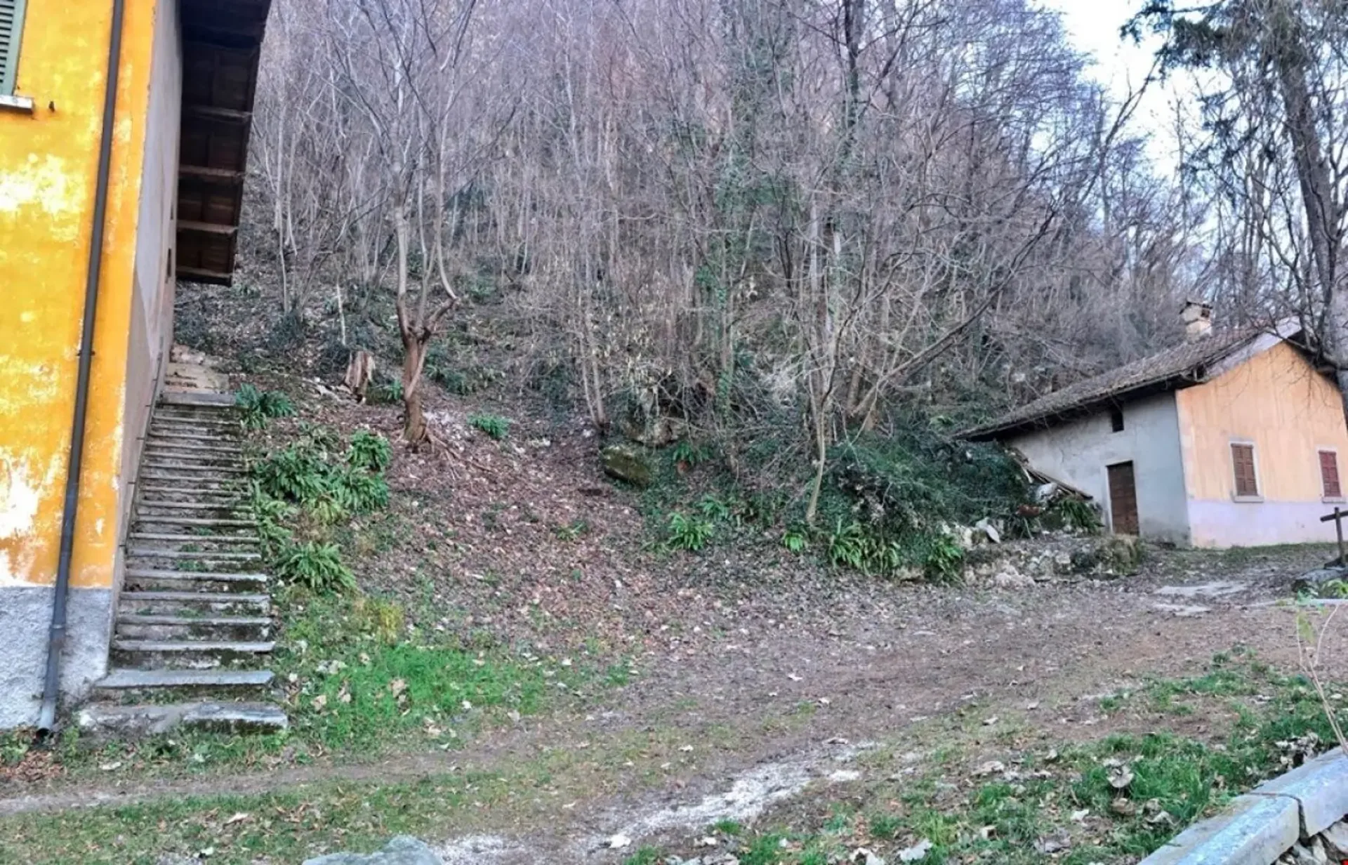 Bauland in der Gegend der Weinlager
