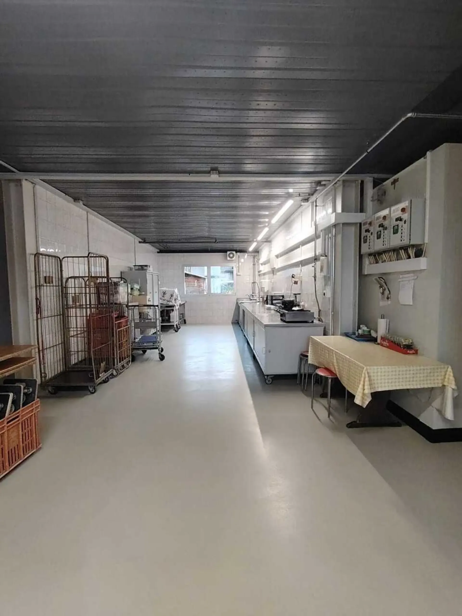 Zu übergeben - Bäckerei/Konditorei vollständig ausgestattet in Sion
