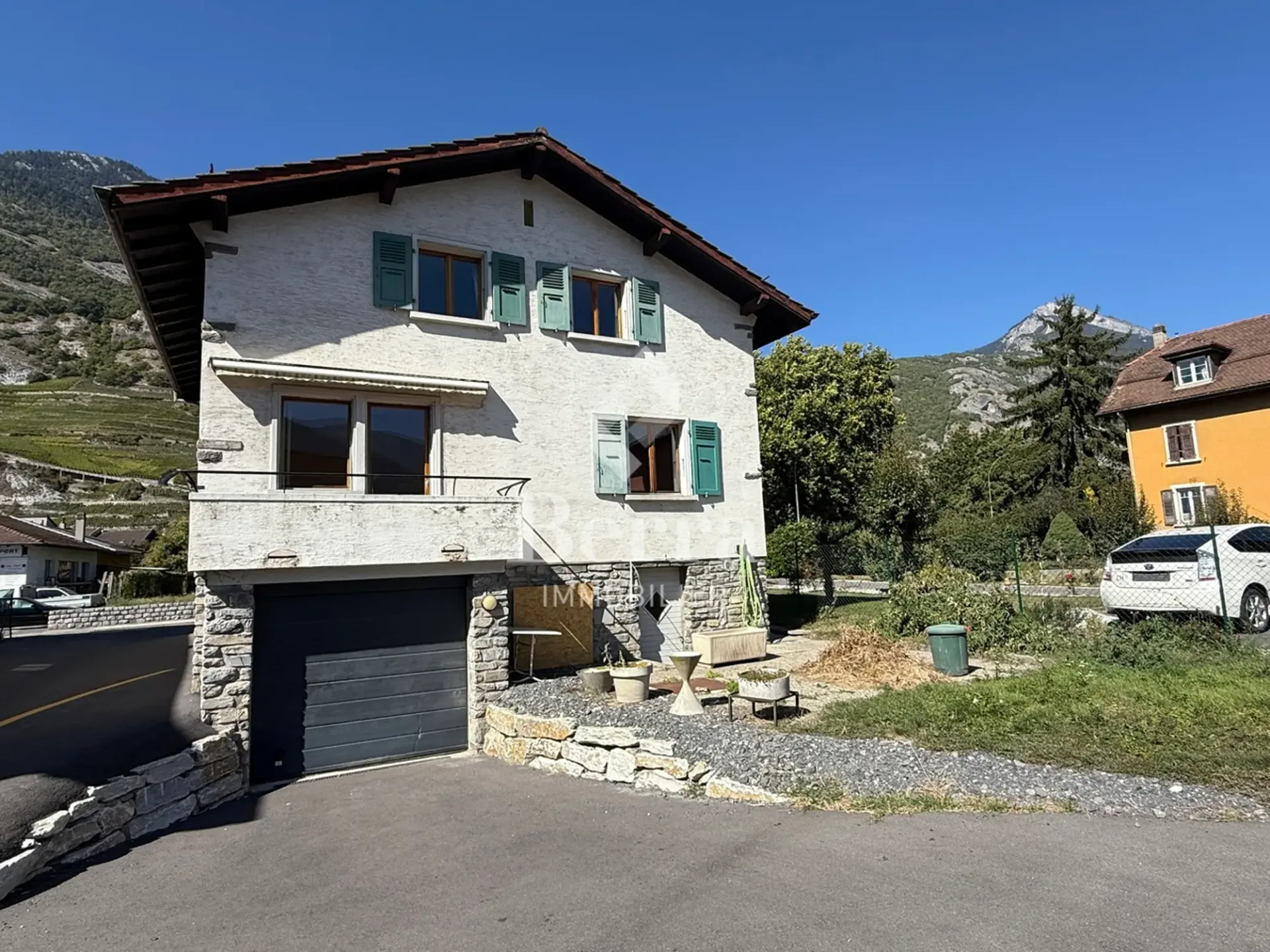 ARDON - Individual villa to renovate