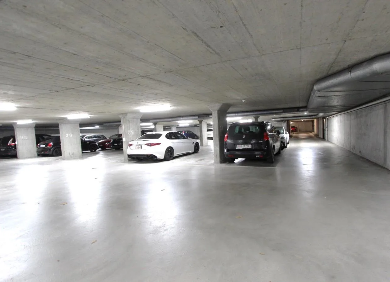 Tiefgaragenplatz in Zuchwil – Mietpreis verhandelbar
