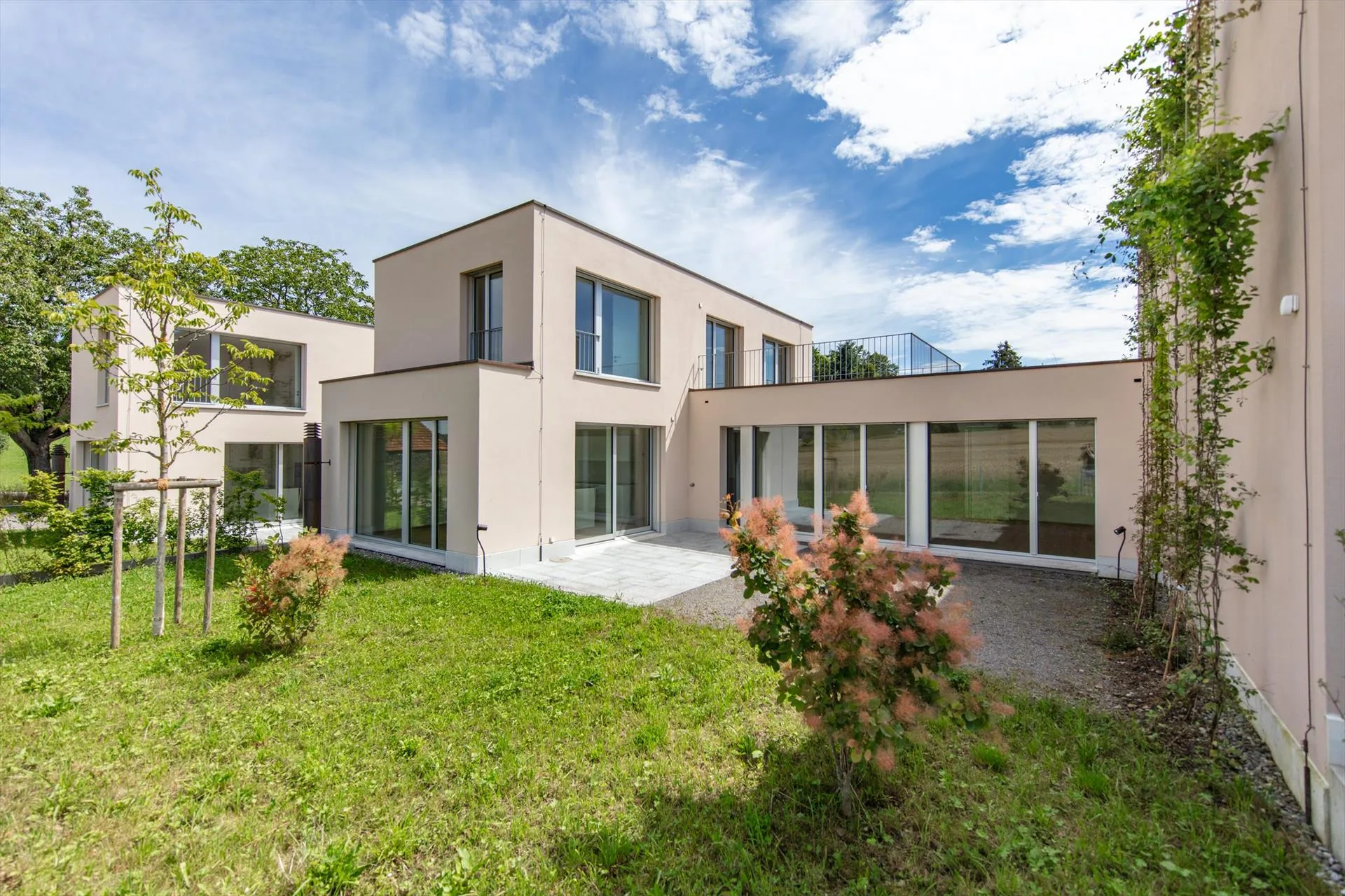 Naturnah wohnen, modern leben  5.5-Zimmer Einfamilienhaus in Sins