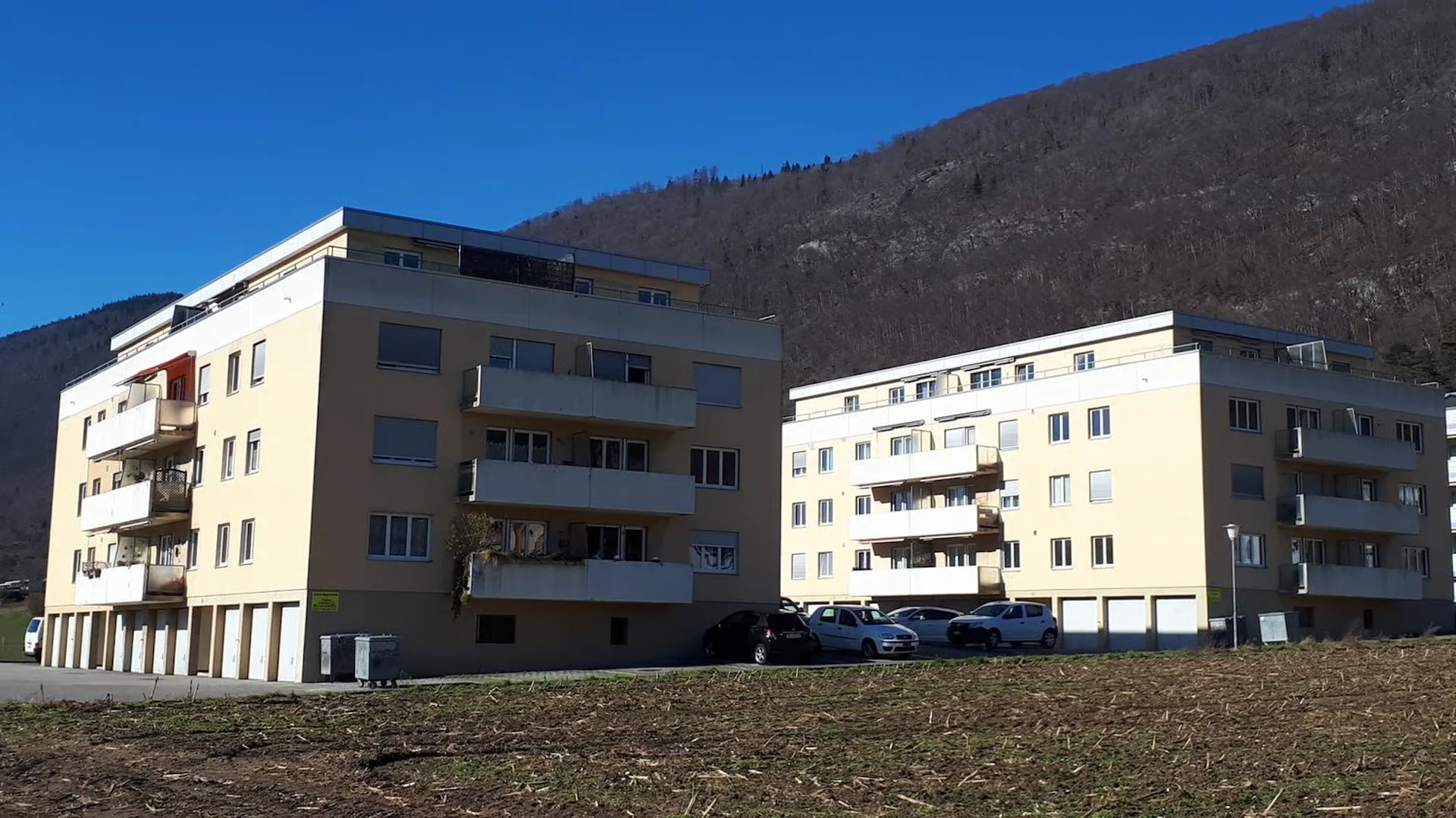 Helle 3-Zimmer-Wohnung mit Balkon und Panoramablick in Pieterlen