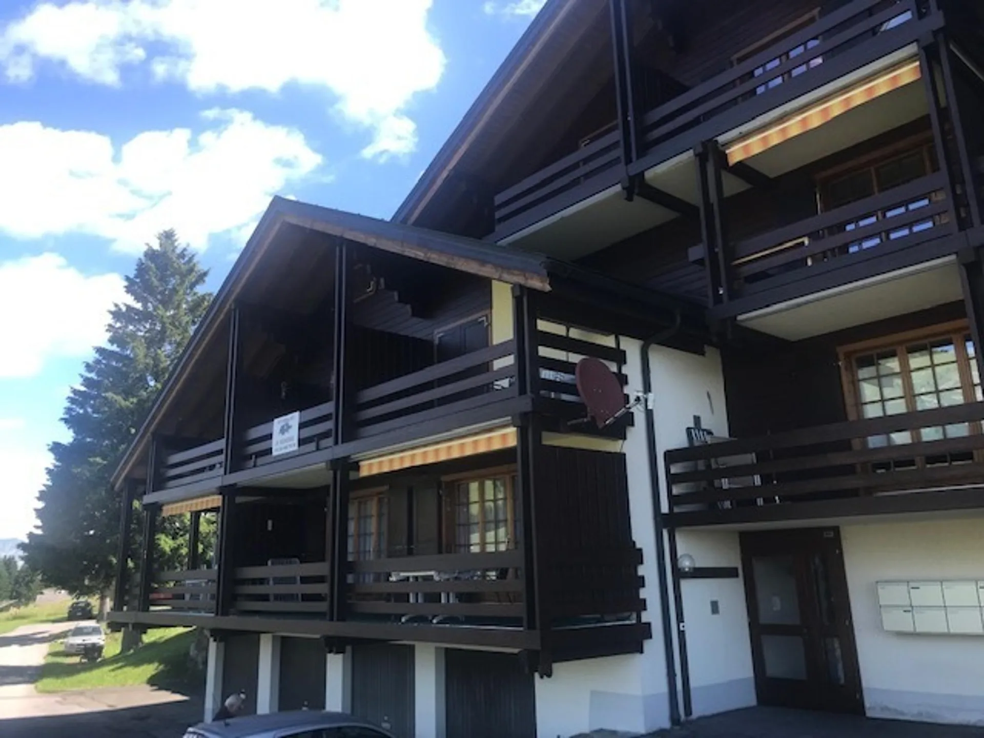 Duplex in Mosses with two balconies, garage and parking space. View. Quick!