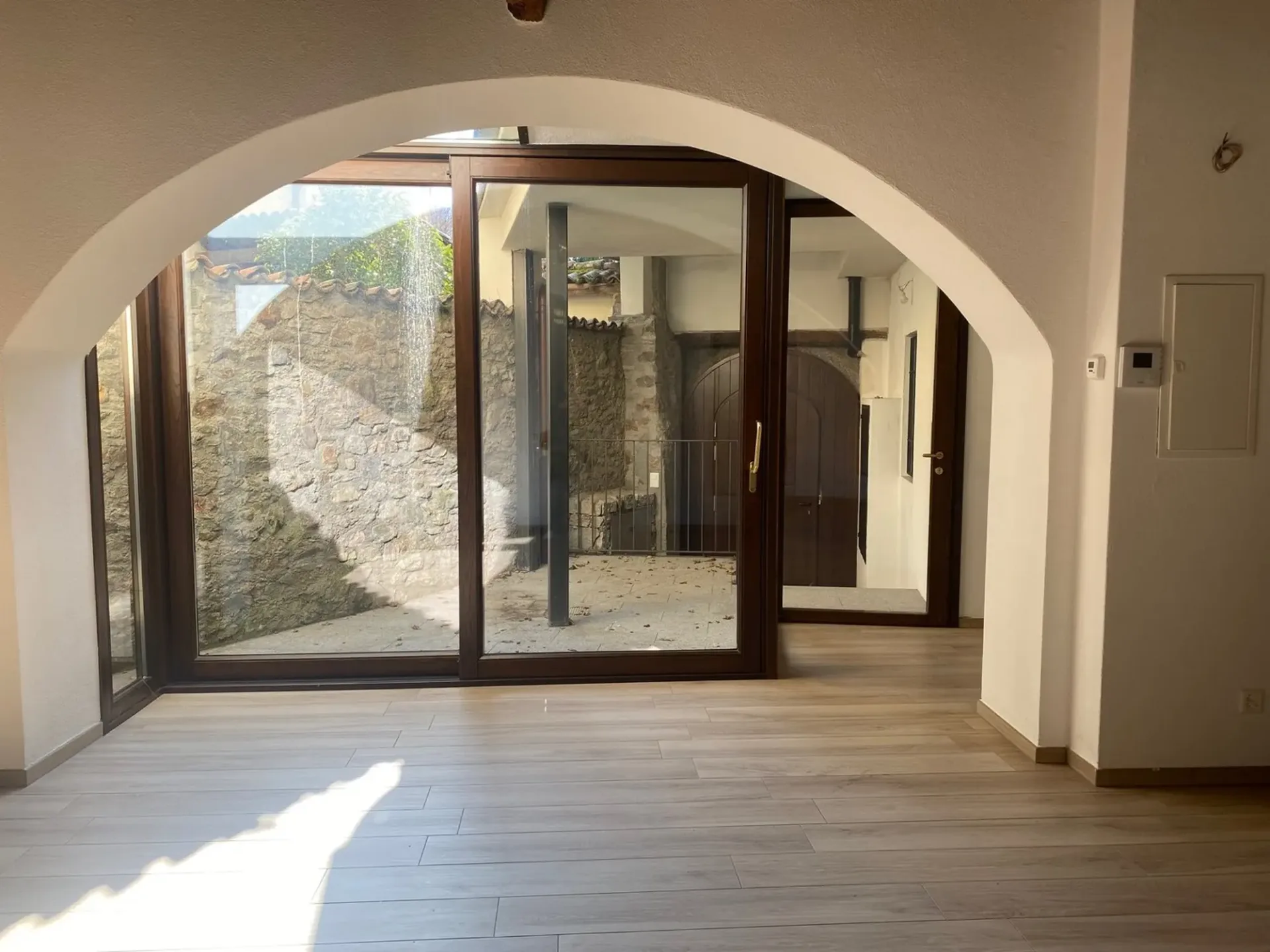 Charakteristische 3,5-Zimmer-Wohnung mit Innenhof