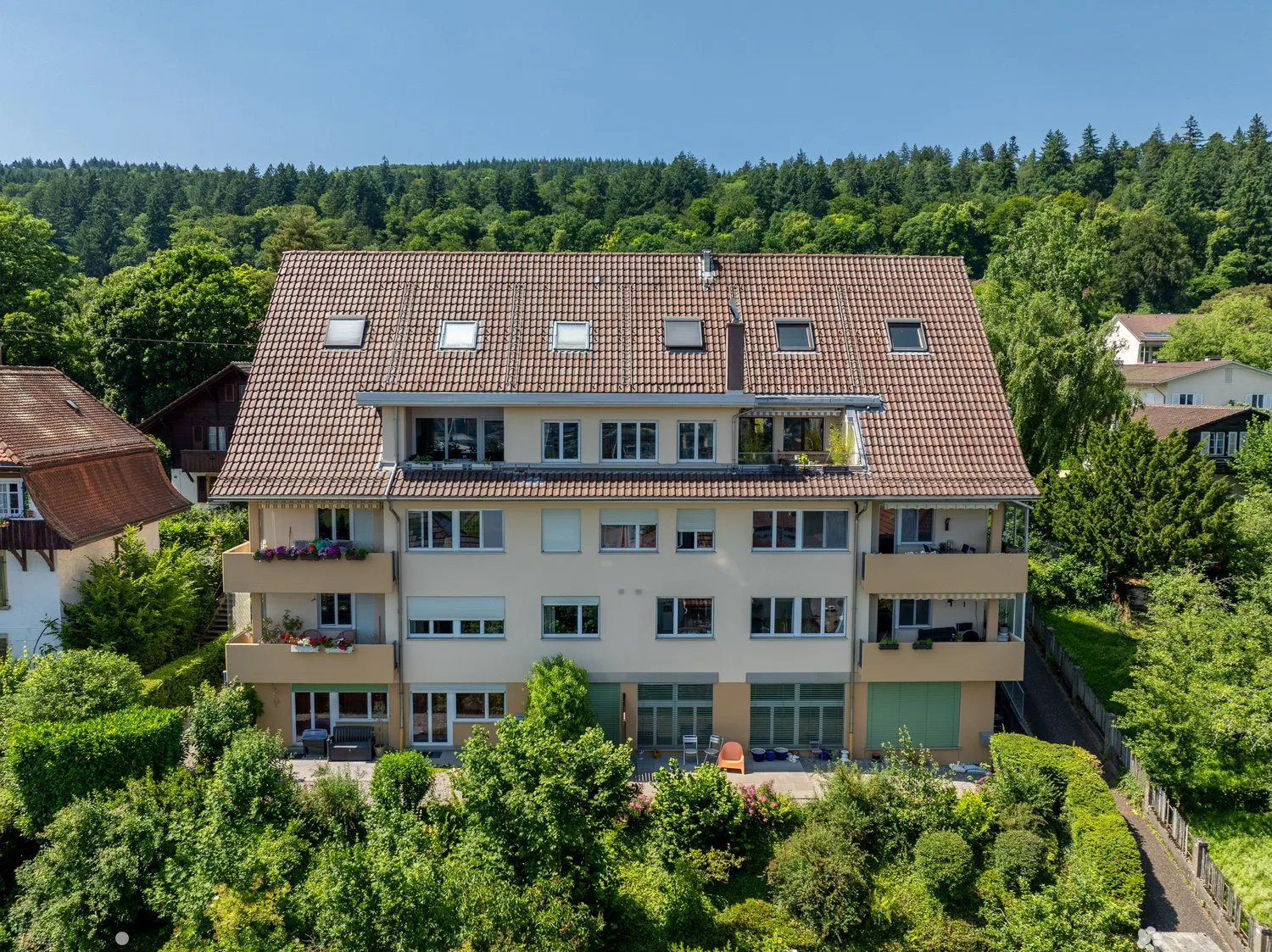 Charming 5-room apartment with panoramic view