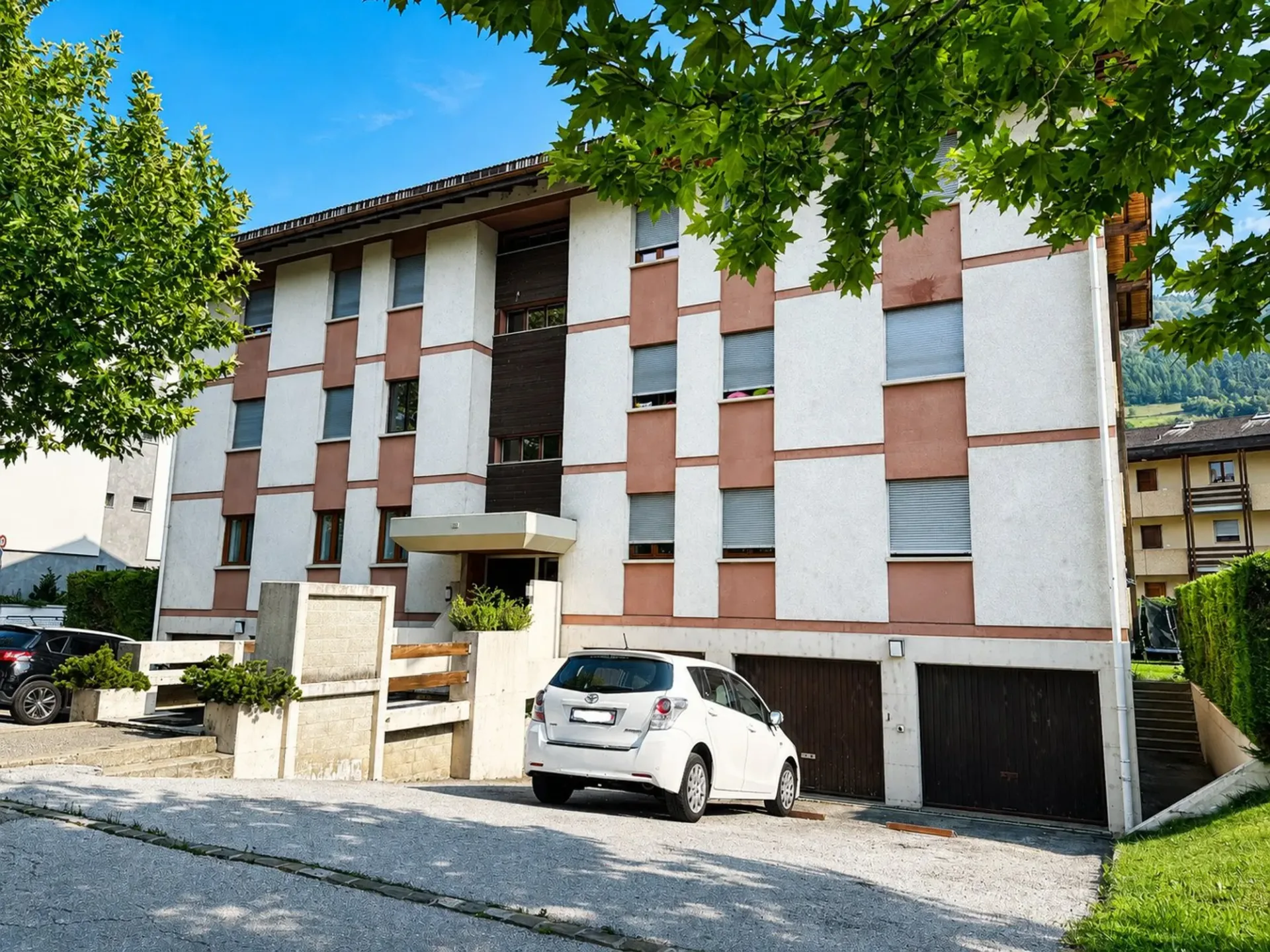 Sion, 4.5-Zimmer-Wohnung in der Nähe des Art-de-Vivre-Viertels, mit Garage-Box und Parkplatz