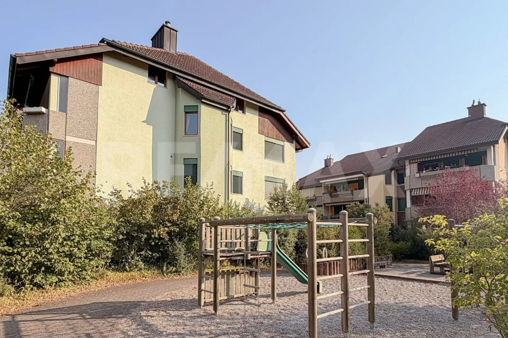 Top zentrale Lage: 3.5 Zimmer-Wohnung im 2. OG