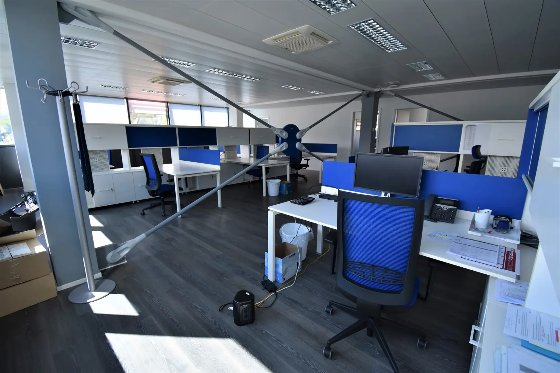 Büro von 416 m2 im 5. Stock mit Lift