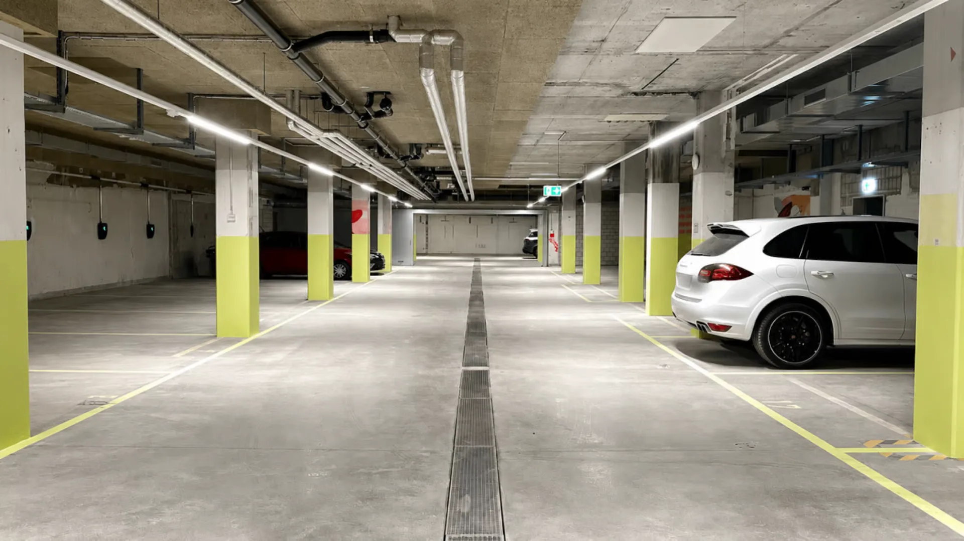 Grosszügige Maisonette-Wohnung am Rhein mit industriellem Charme