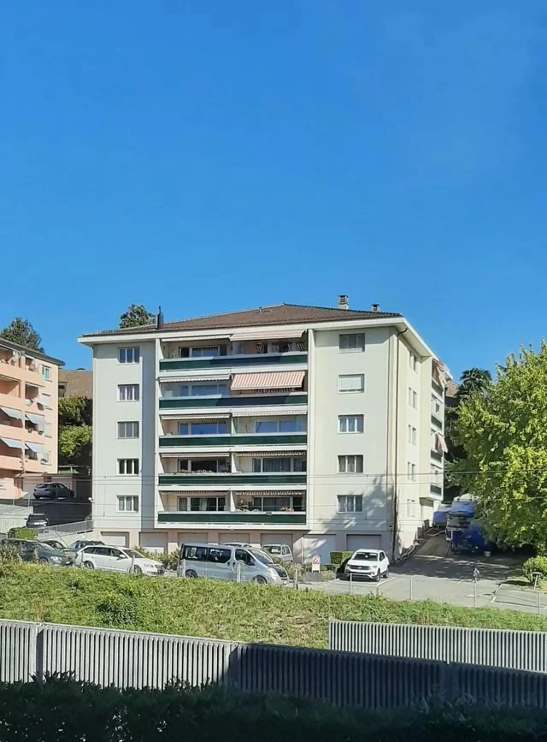 Schönes renoviertes 3-Zimmer-Apartment im 4. Stock