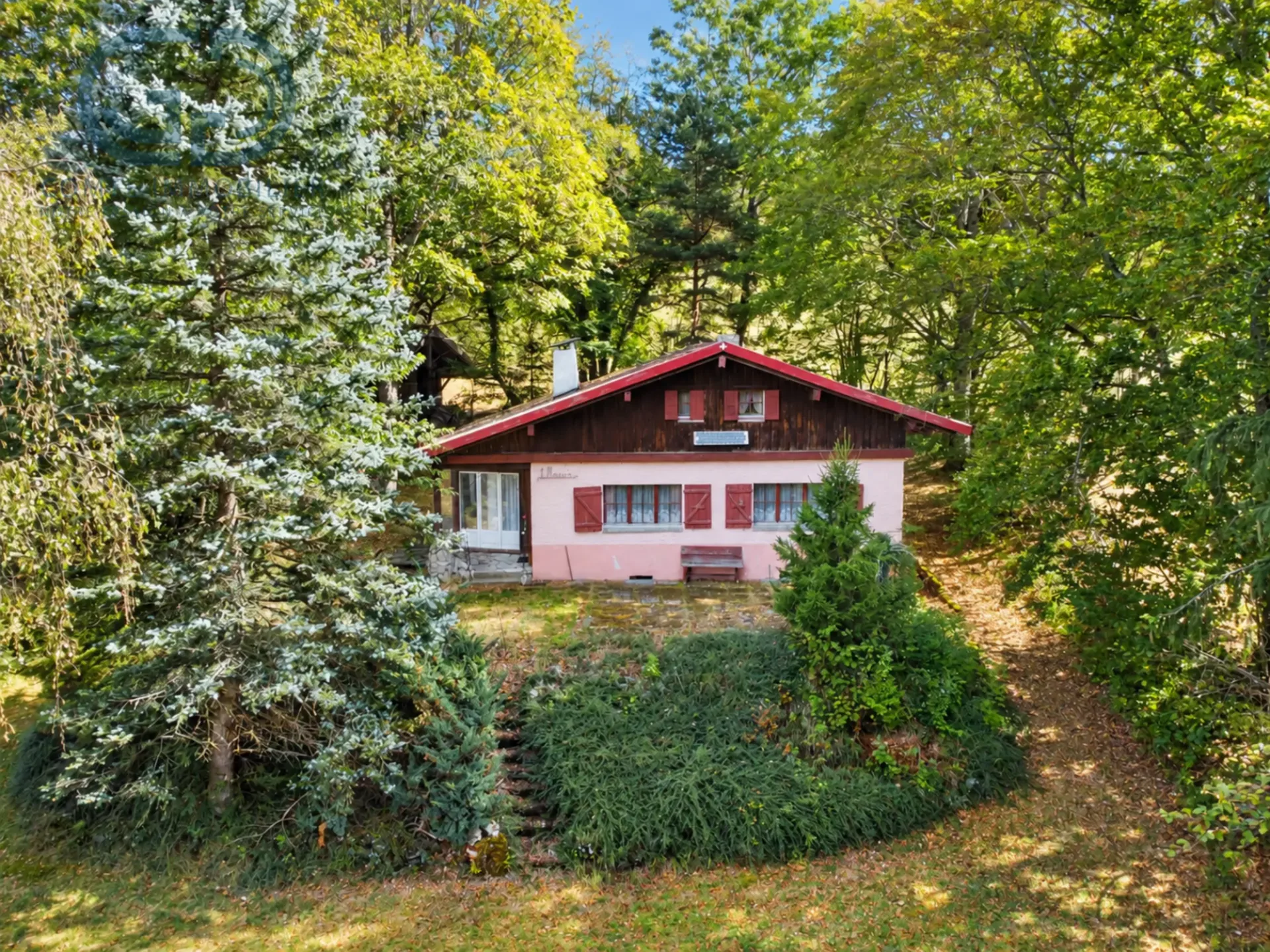Chalet mitten in der Natur auf dem Mont Raimeux