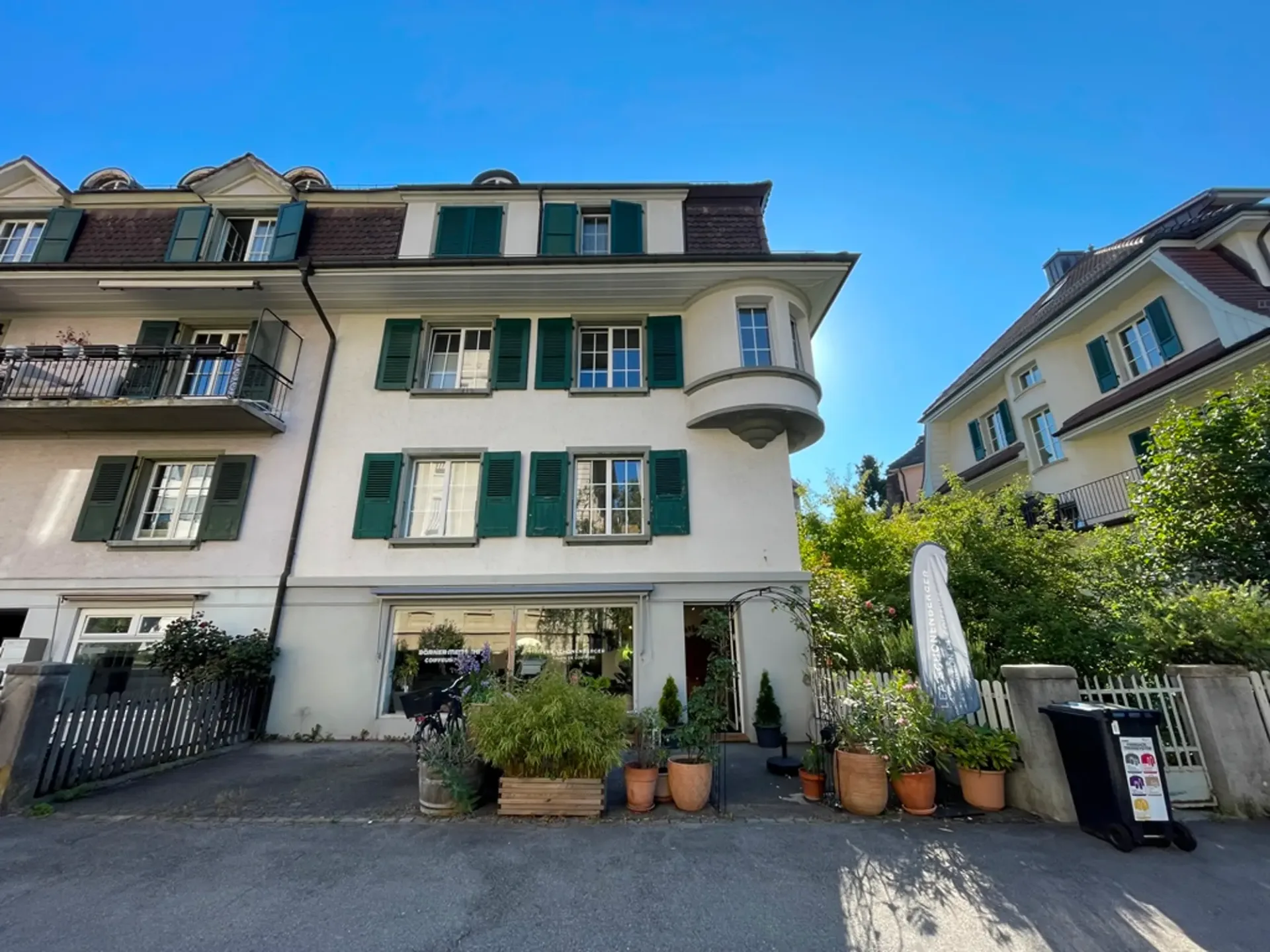 Appartement de 3 pièces fraîchement rénové au 3ème étage