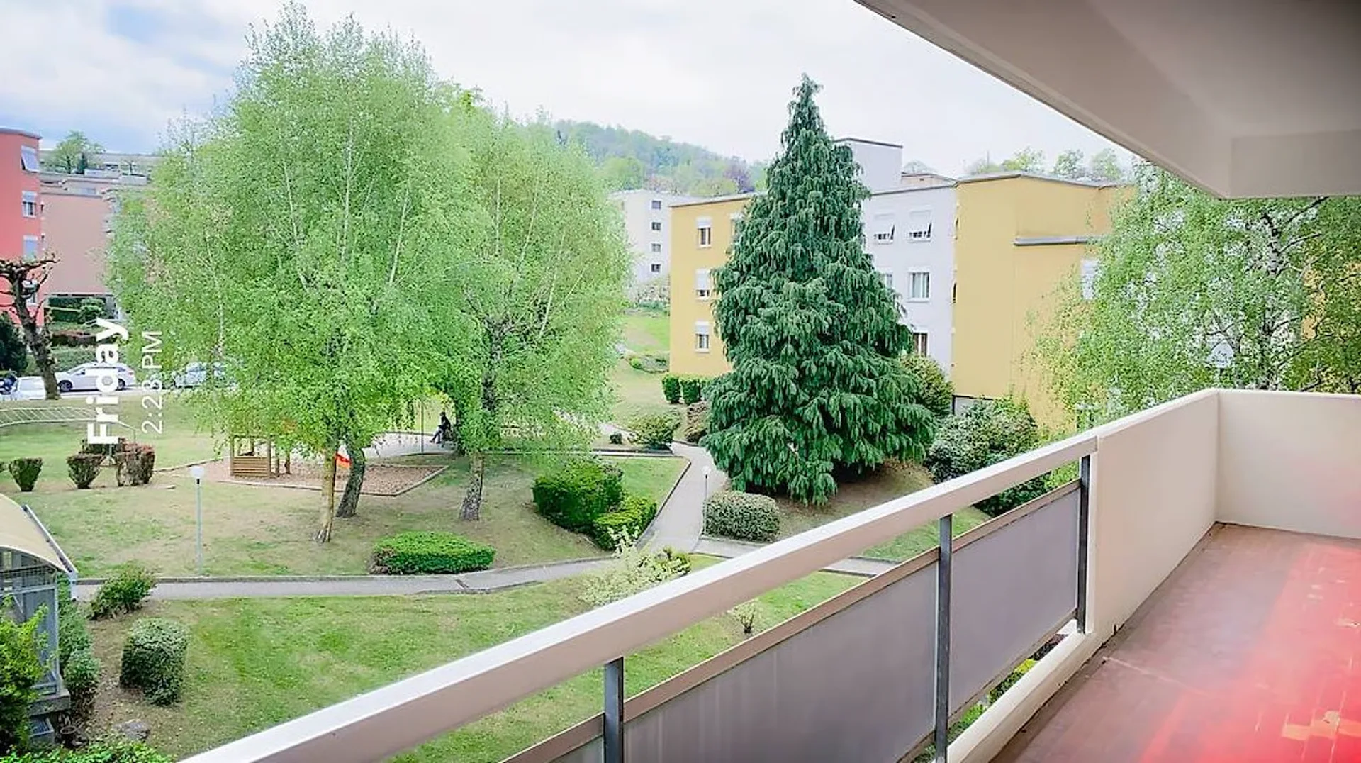 Breganzona, hübsche 2.5-Zimmer-Wohnung im 4. und letzten Stock