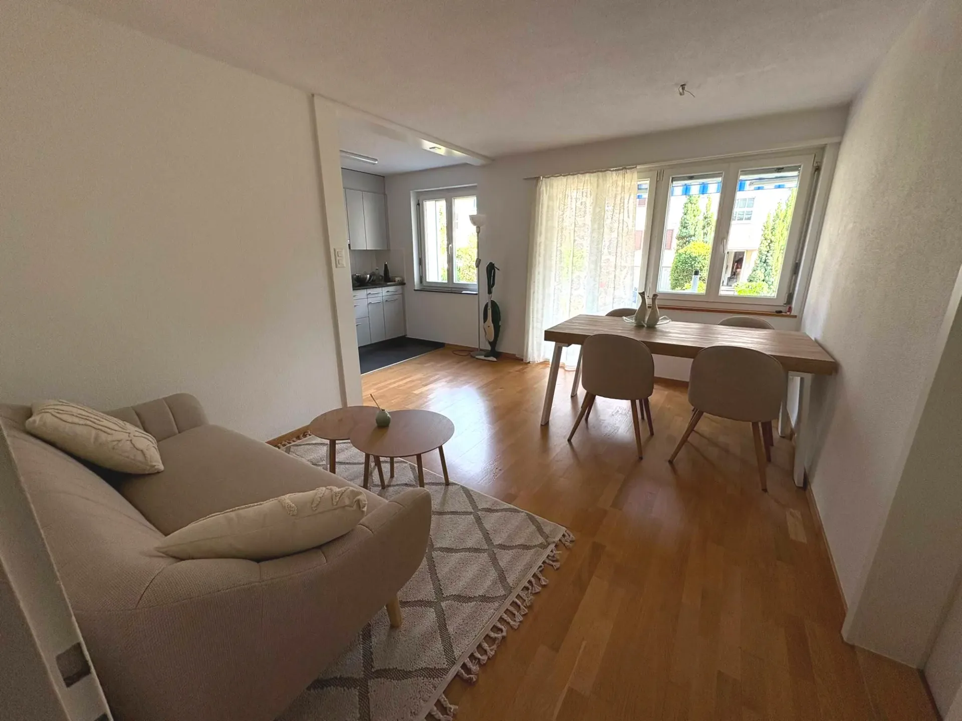 2 ZI-WOHNUNG IN SCHLIEREN (ZH), MÖBLIERT, TEMPORÄR