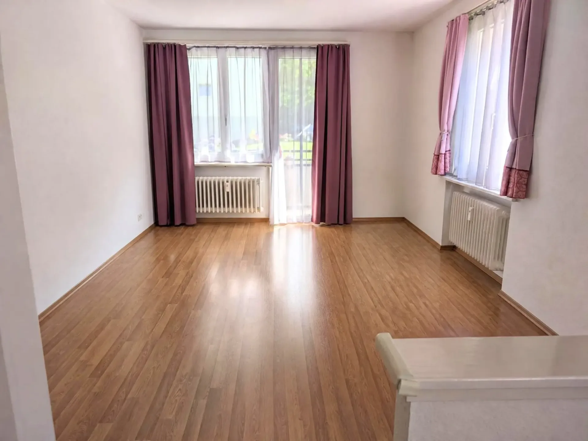 4 bedroom apartment with balcony