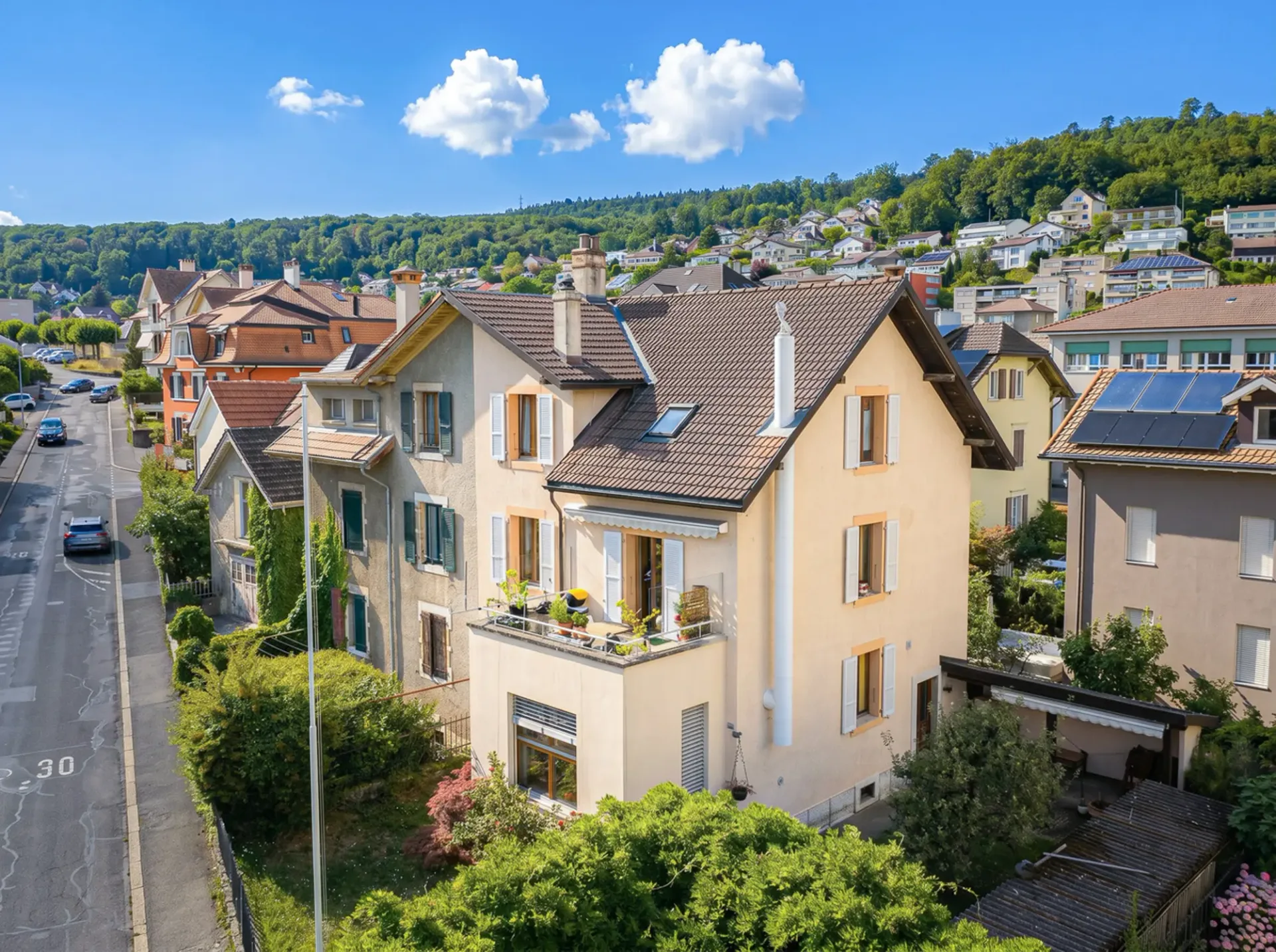 Ein Haus mit vielfältigen Möglichkeiten - angenehmes Viertel in Peseux