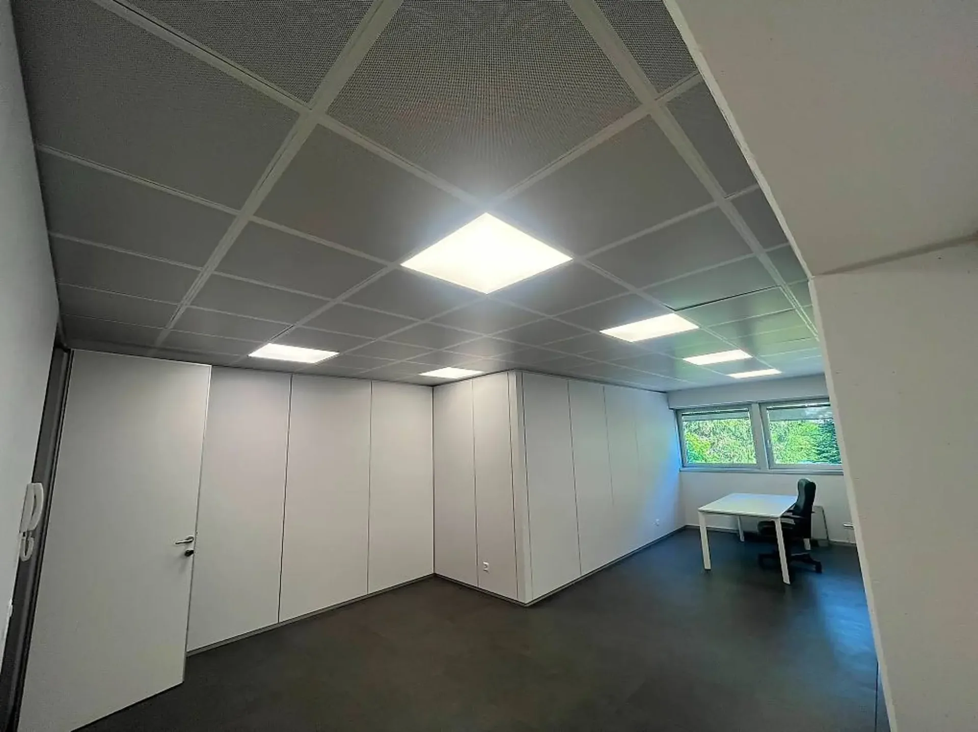 Großes Büro im Centro MiX Moesa Servizi