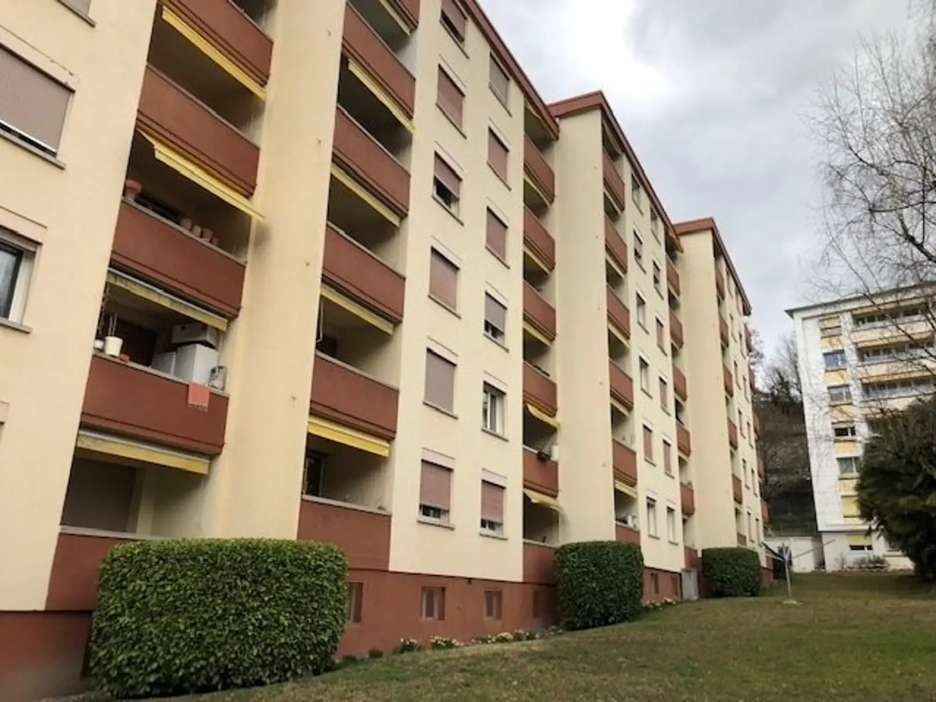 Aussergewöhnlich ! Prächtige Wohnung in einem grünen Viertel !