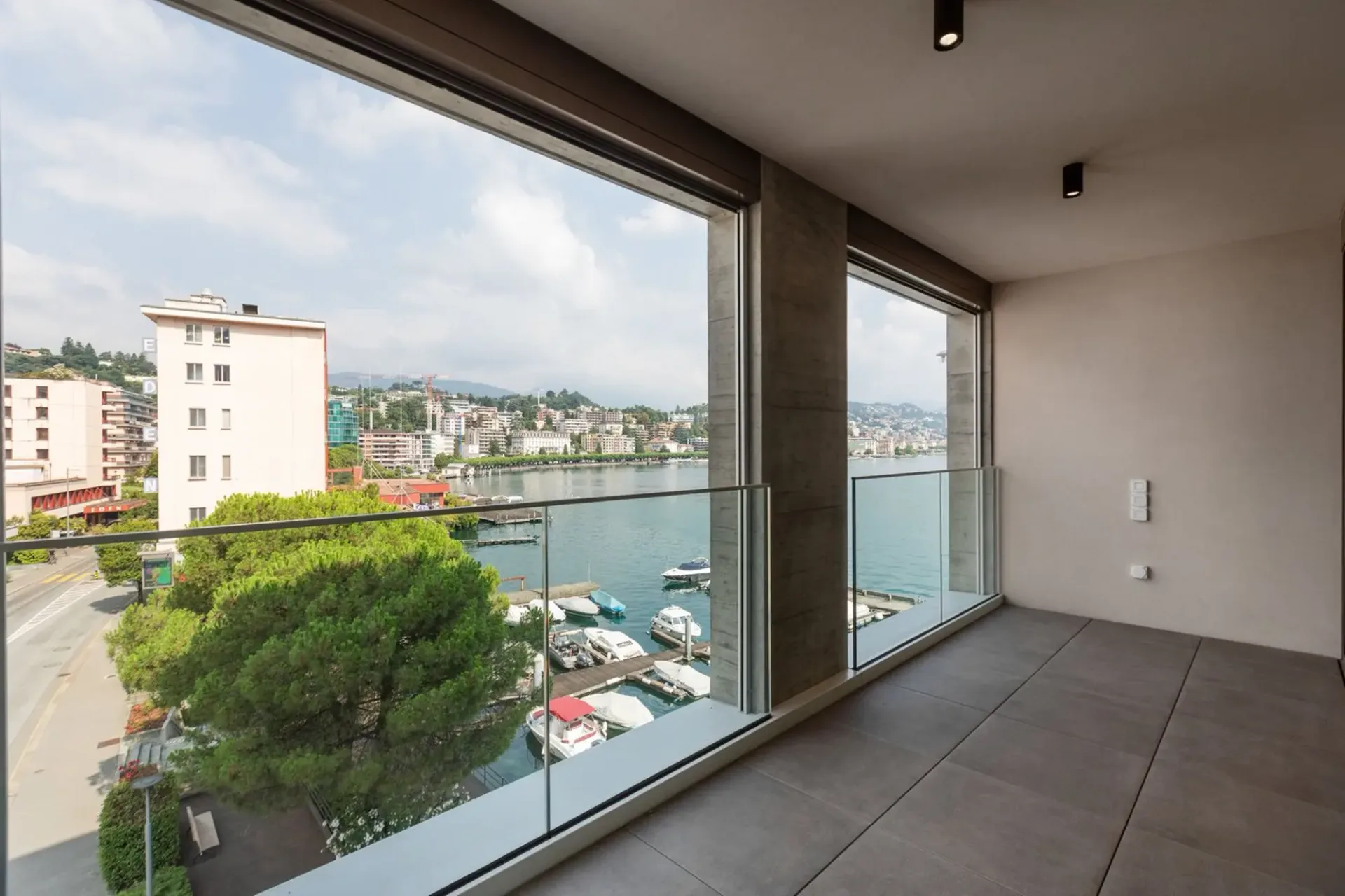 Helles 2.5-Zimmer-Appartement in Paradiso – Neubau mit teilweiser Seesicht