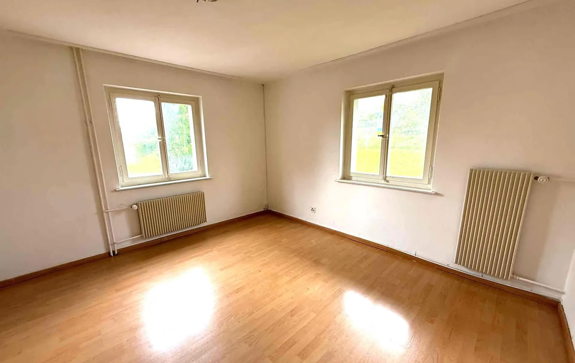 Charming 3-room old building apartment with balcony in Goldach