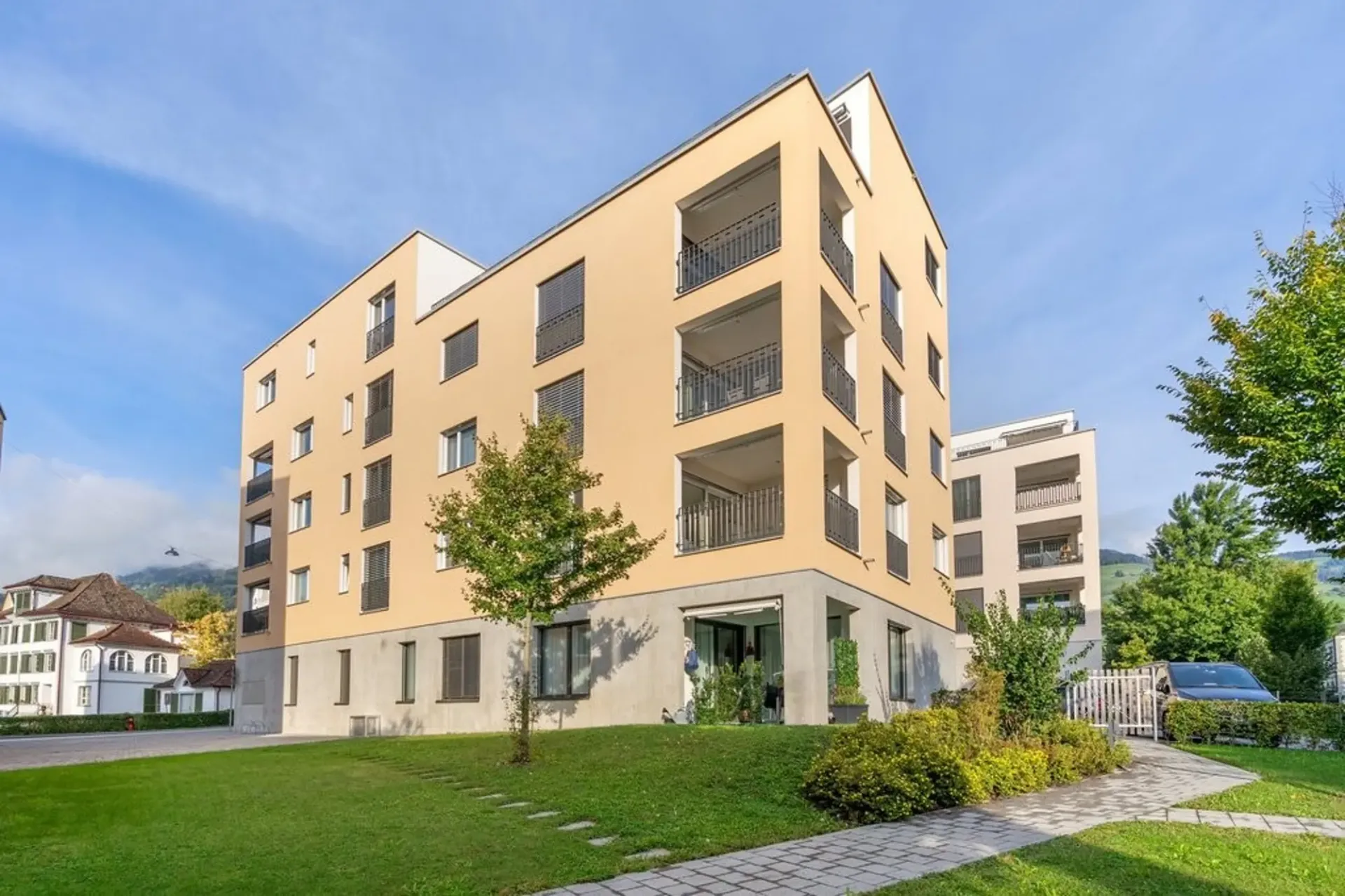 Helle und moderne Wohnung zu vermieten!