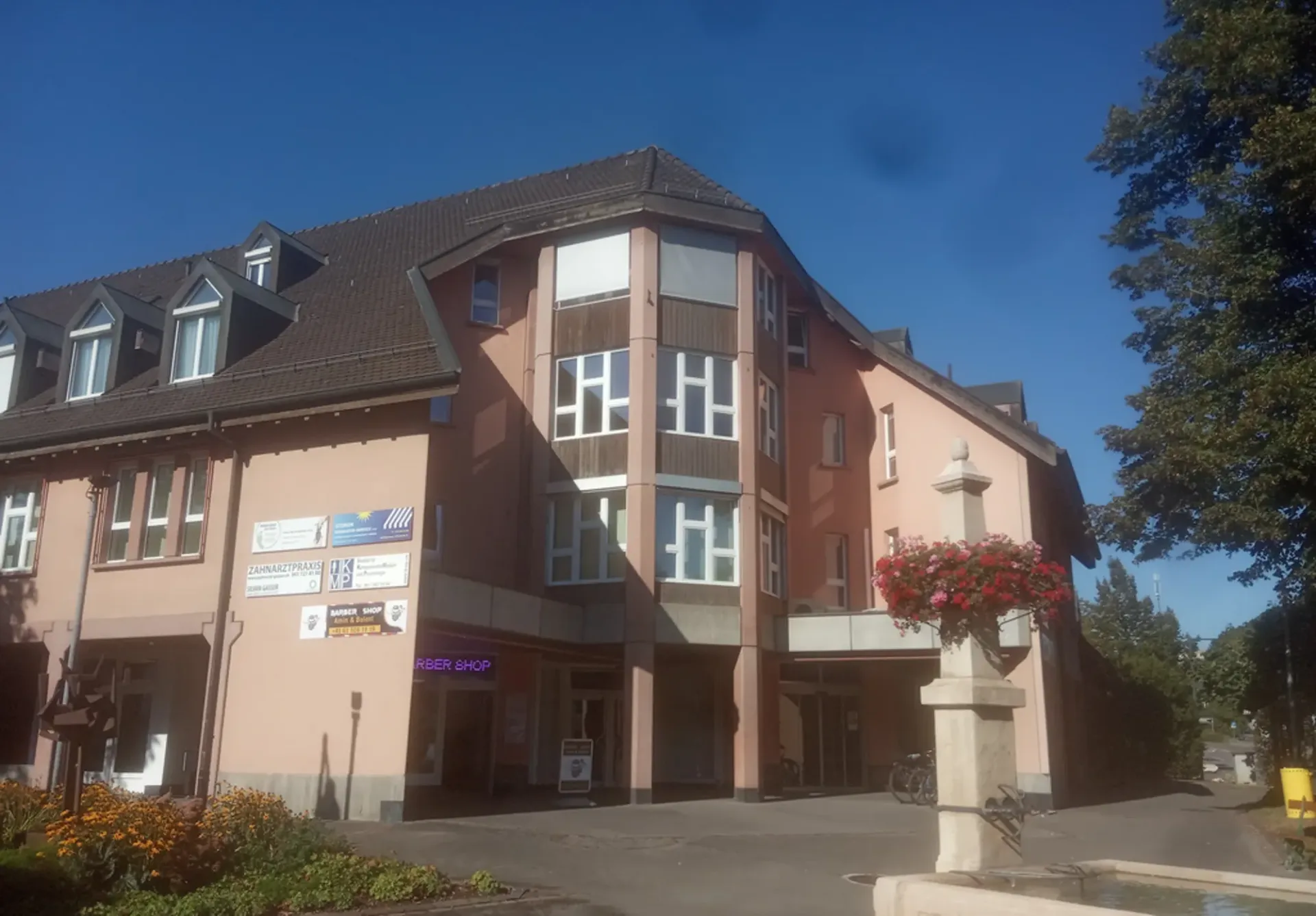 Gewerbe und Büroflächen im Herzen von Therwil