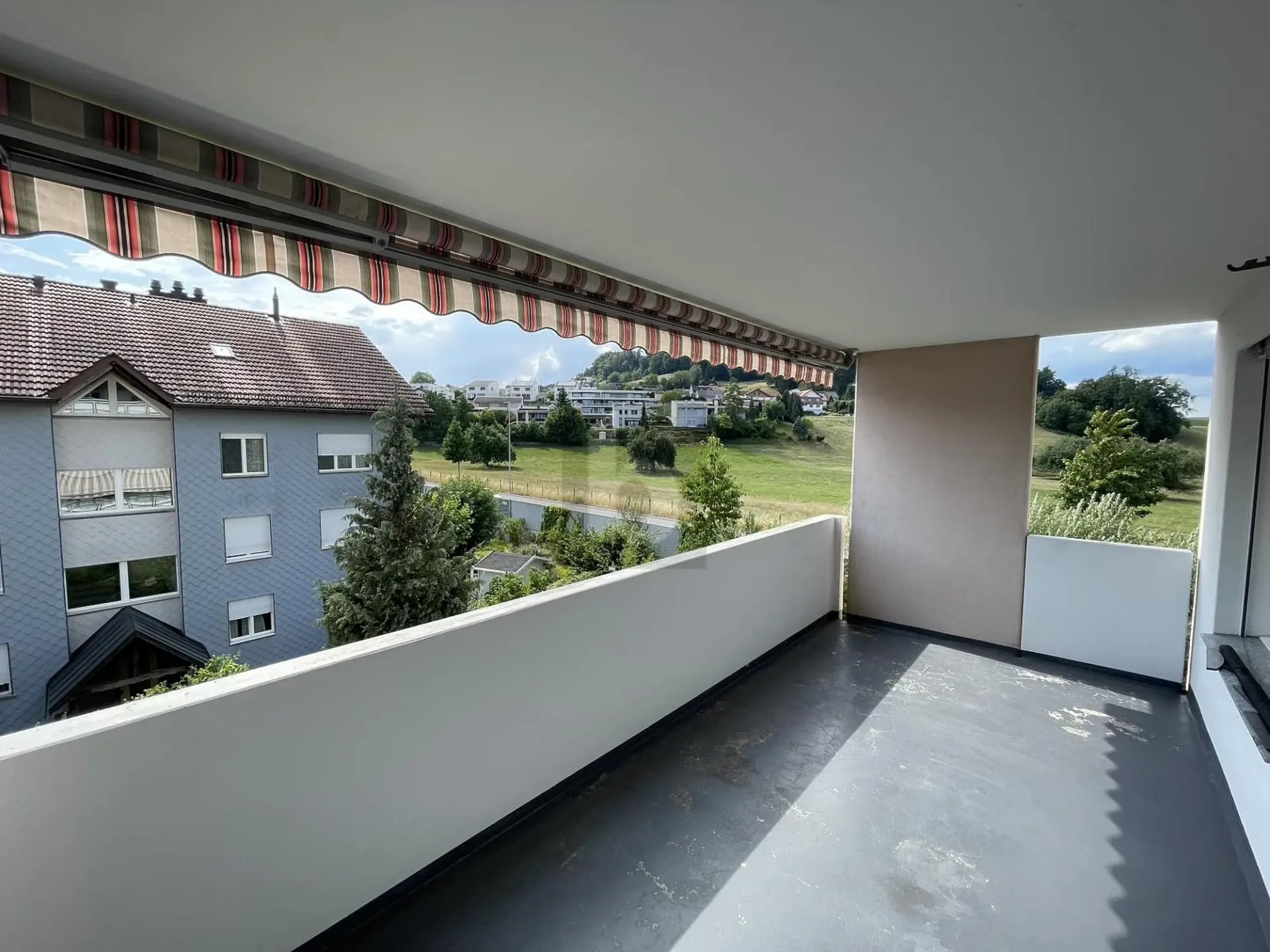 FAMILIENFREUNDLICH MIT GROSSEM BALKON