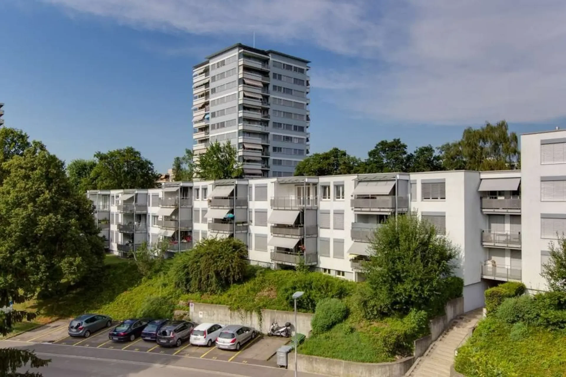 Nähe Waldrand und Schulen im obersten Stock