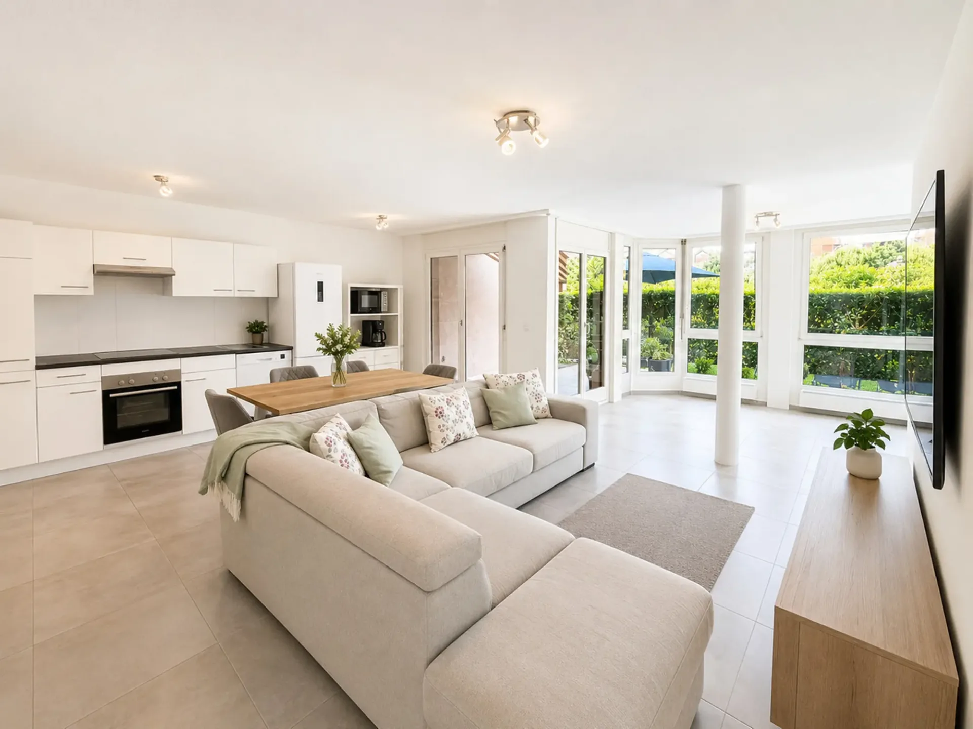 Helles Apartment mit Terrasse und privatem Garten