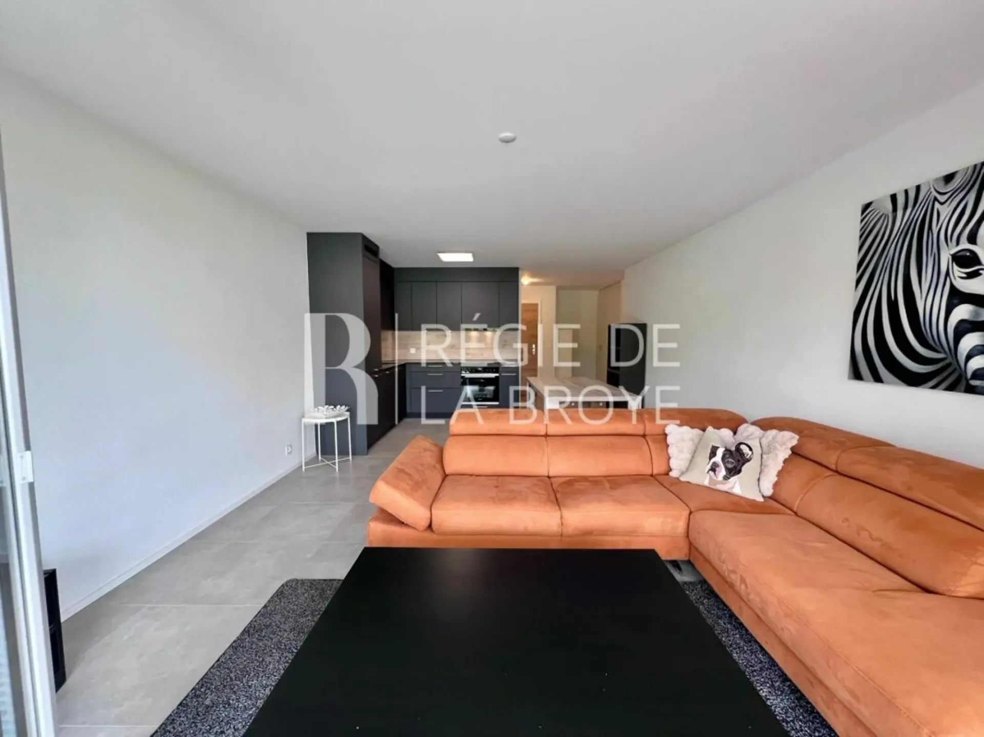 Wohnung mit 3.5 Zimmern in Dompierre FR